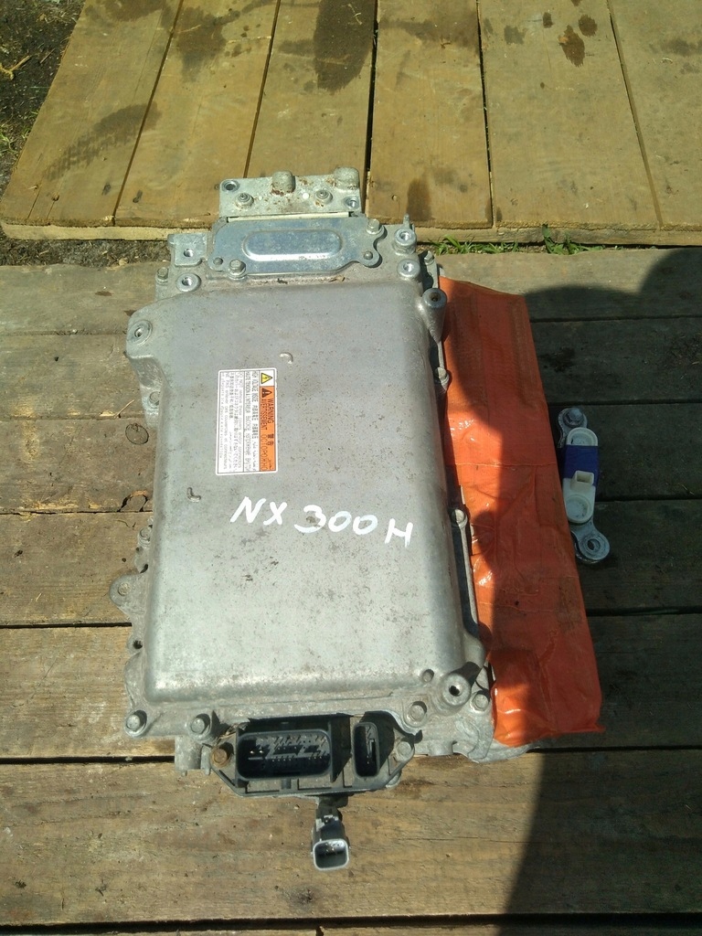 KONWERTER INWERTER PRZETWORNICA LEXUS NX 300H Numer katalogowy części 1817320160