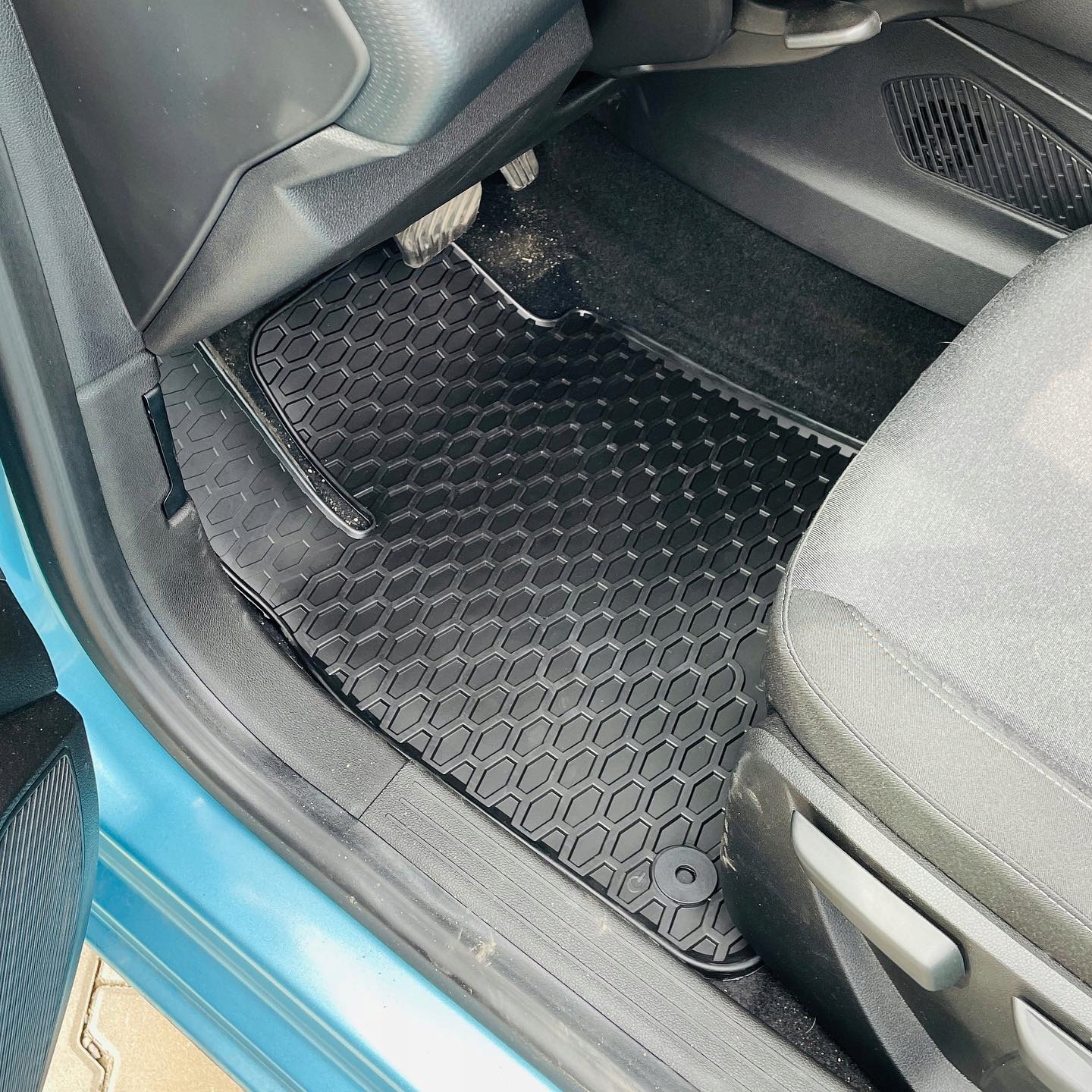 Renault Clio 5 V 2019- Dywaniki gumowe Guzu