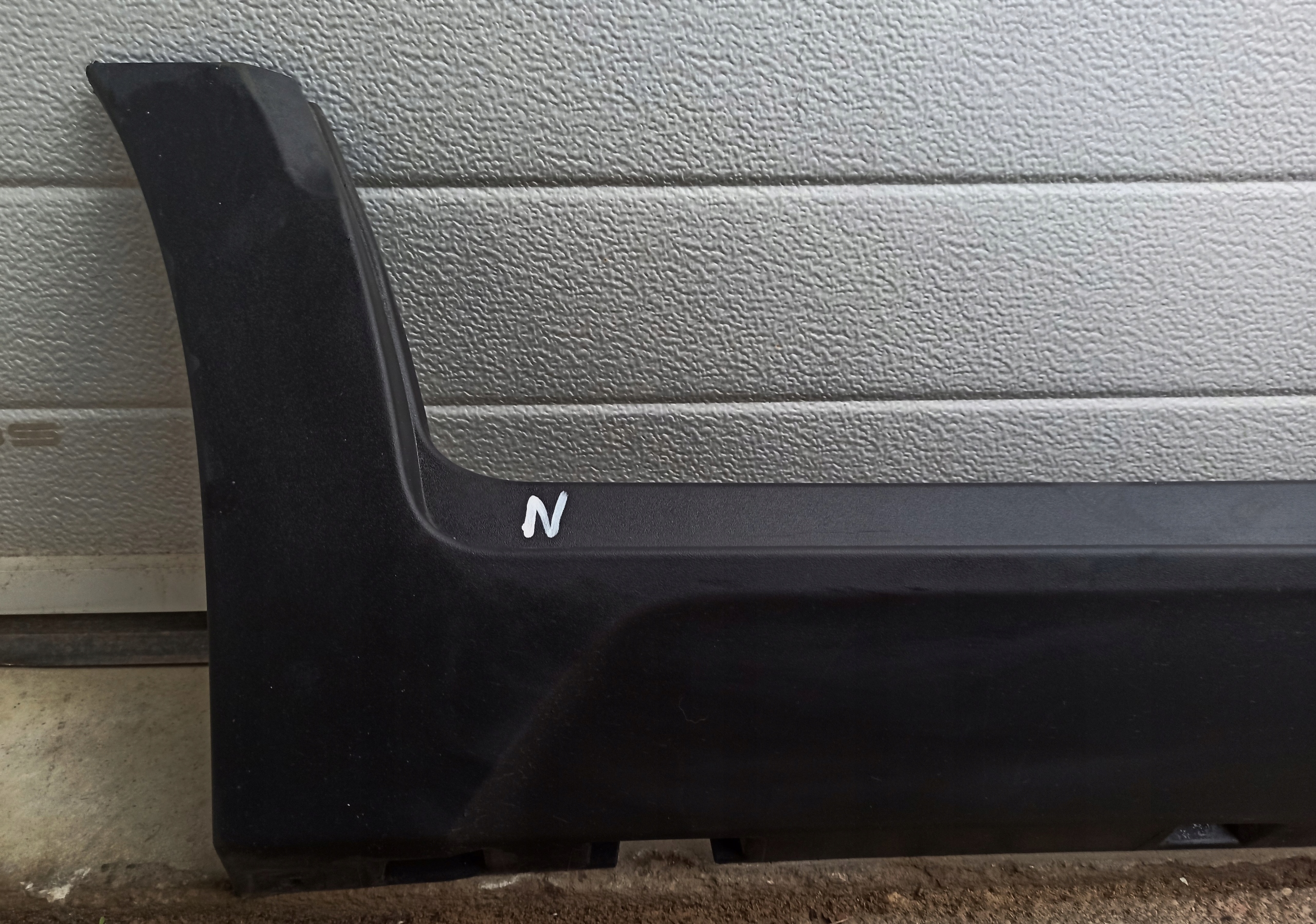 LISTWA PROGOWA PRAWA OPEL CROSSLAND X Typ samochodu Samochody osobowe