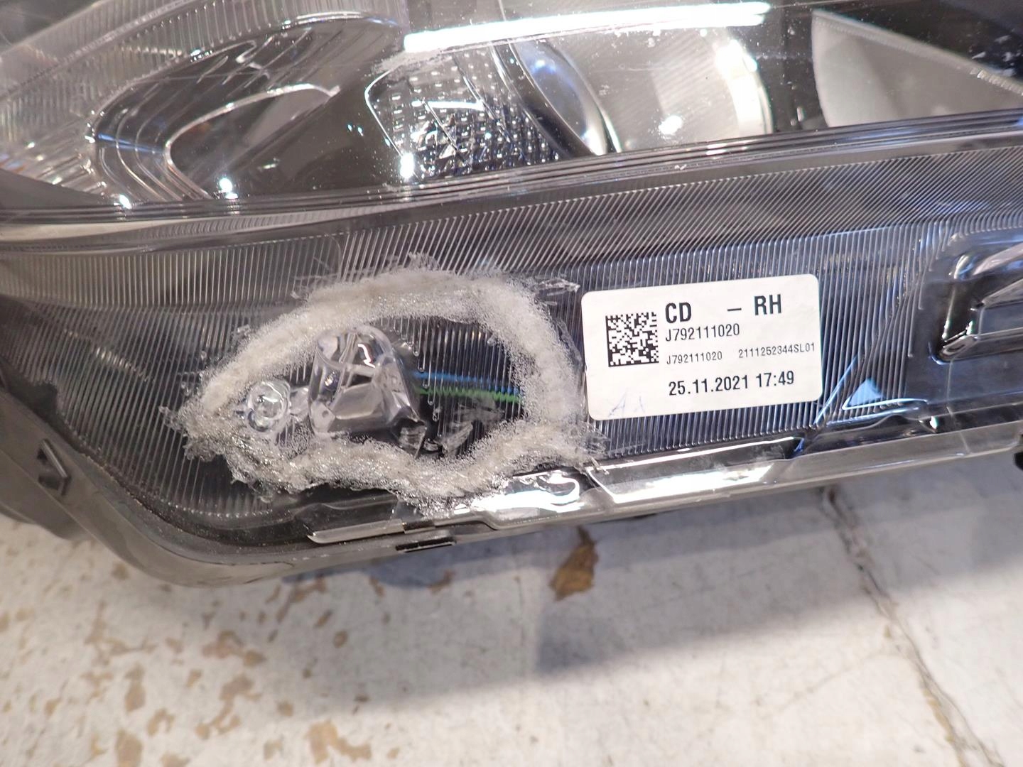 light front front right KIA CEED III 2018- 92102-J7051