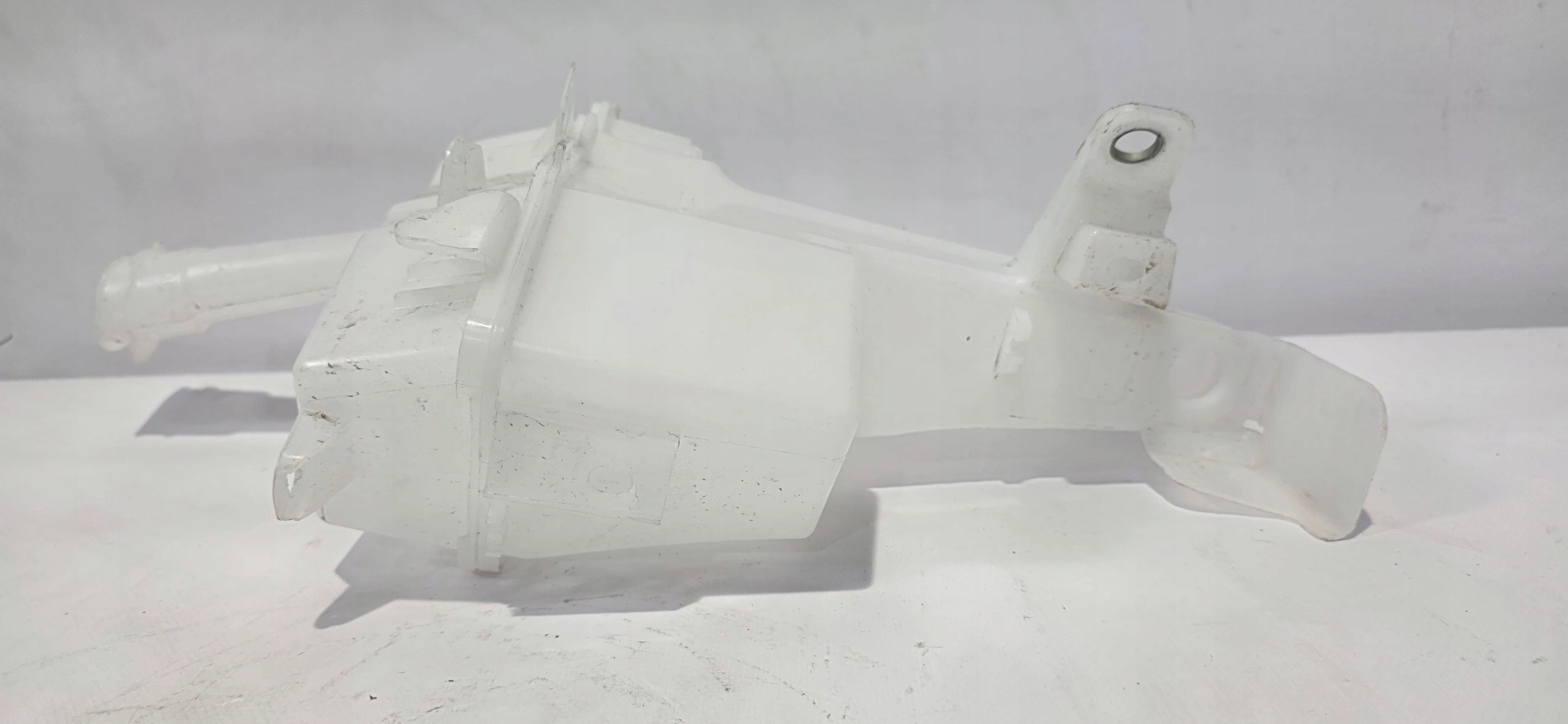 washer fluid tank TOYOTA AYGO X 22- original