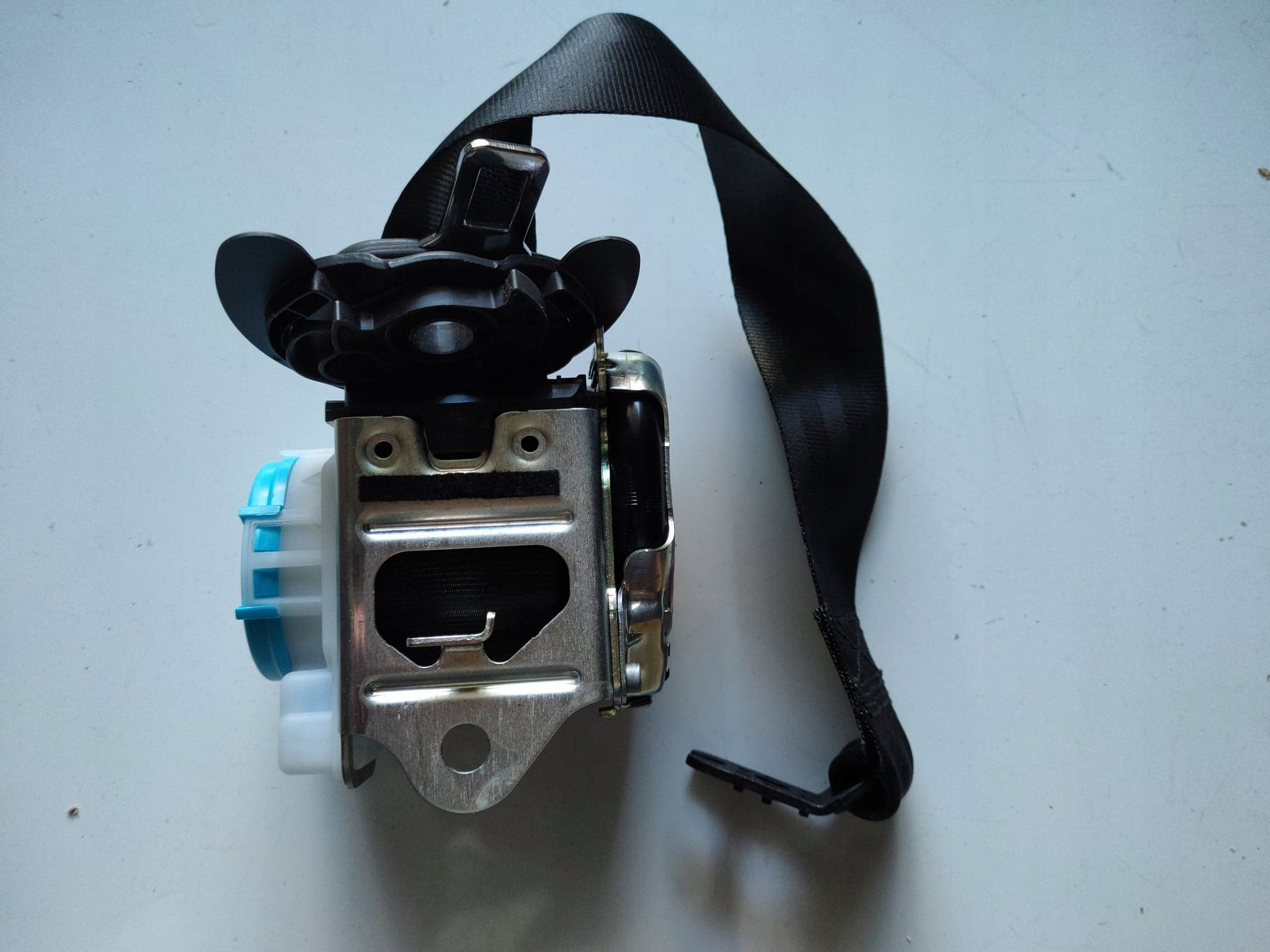 857 705 - PORSCHE CAYENNE III 9Y0 ЗАДНИЙ ЛЕВЫЙ РЕМЕНЬ 9Y0857805