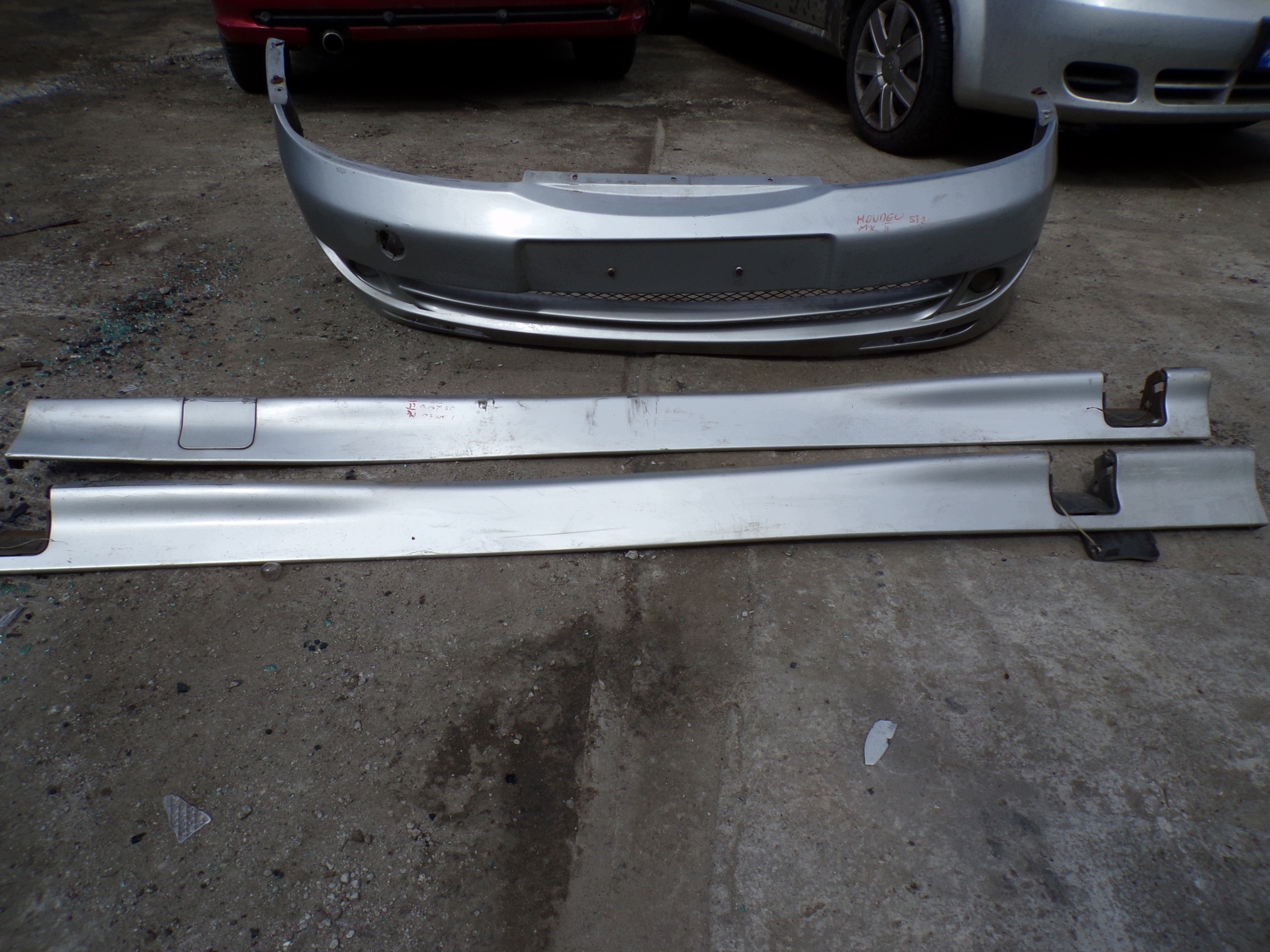 front bumper front FORD MONDEO 2 II ST2000 + thresholds (R1)