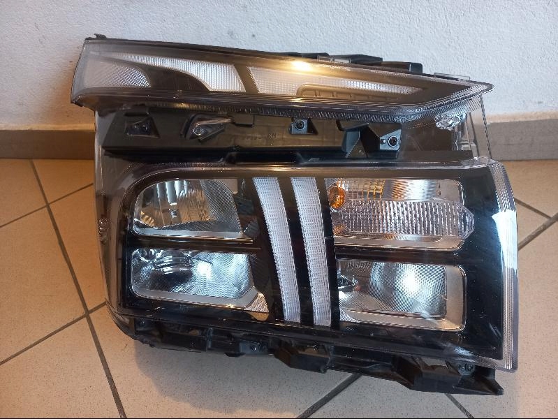 Hyundai santa fe vi led фара правая перед