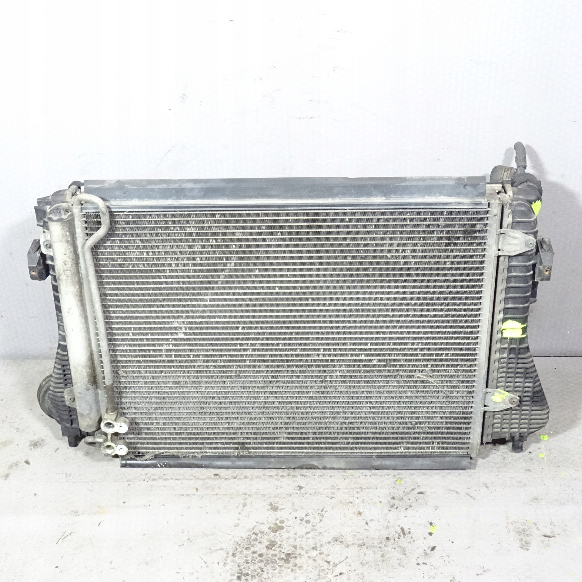 VW PASSAT B6 1.9TDI Radiatore / Raffreddatore KOMPLET radiatore