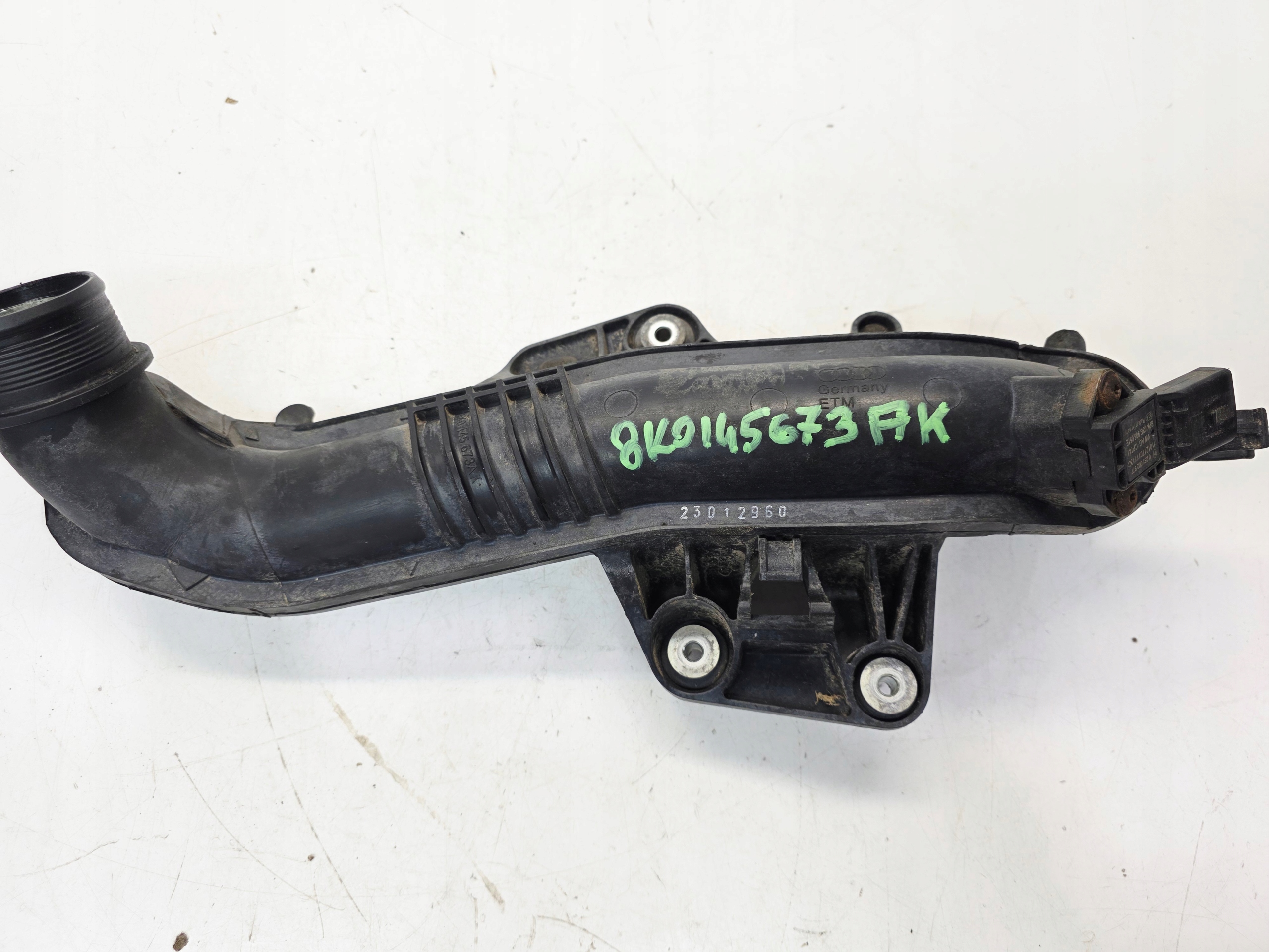 rohr Schlauch intercooler AUDI A4 B8 A5 8T 8K0145673AK