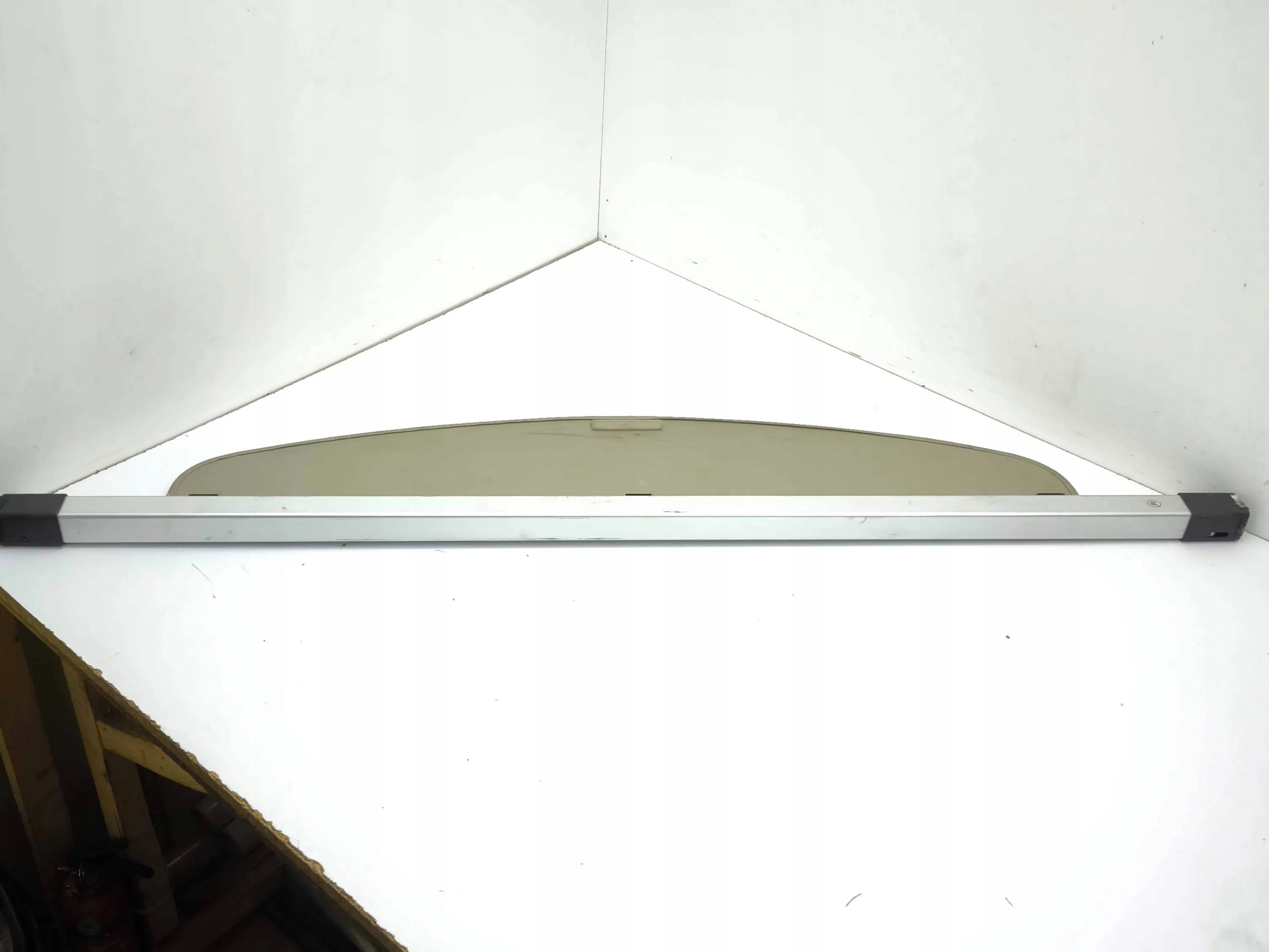 mazda 2010 ролета багажника