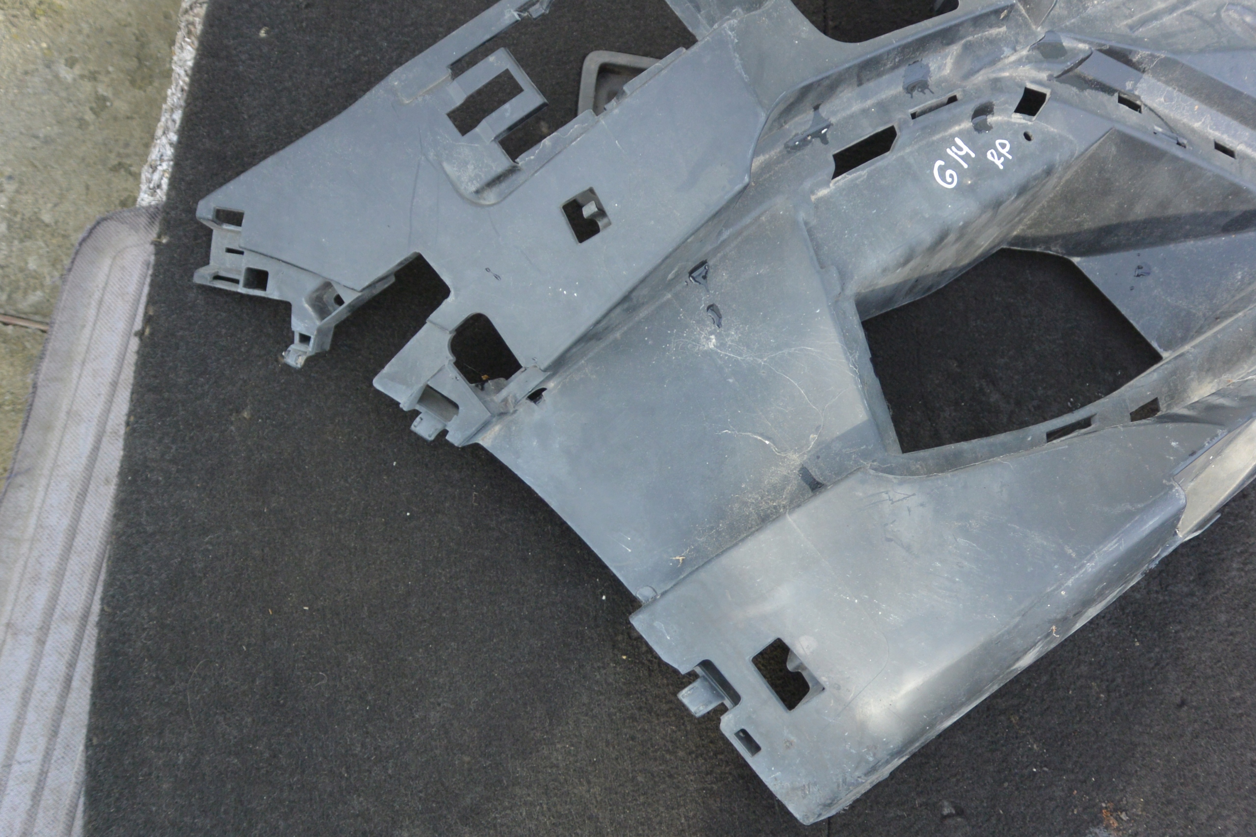 support of a bumper right front BMW 8-SERIA G14