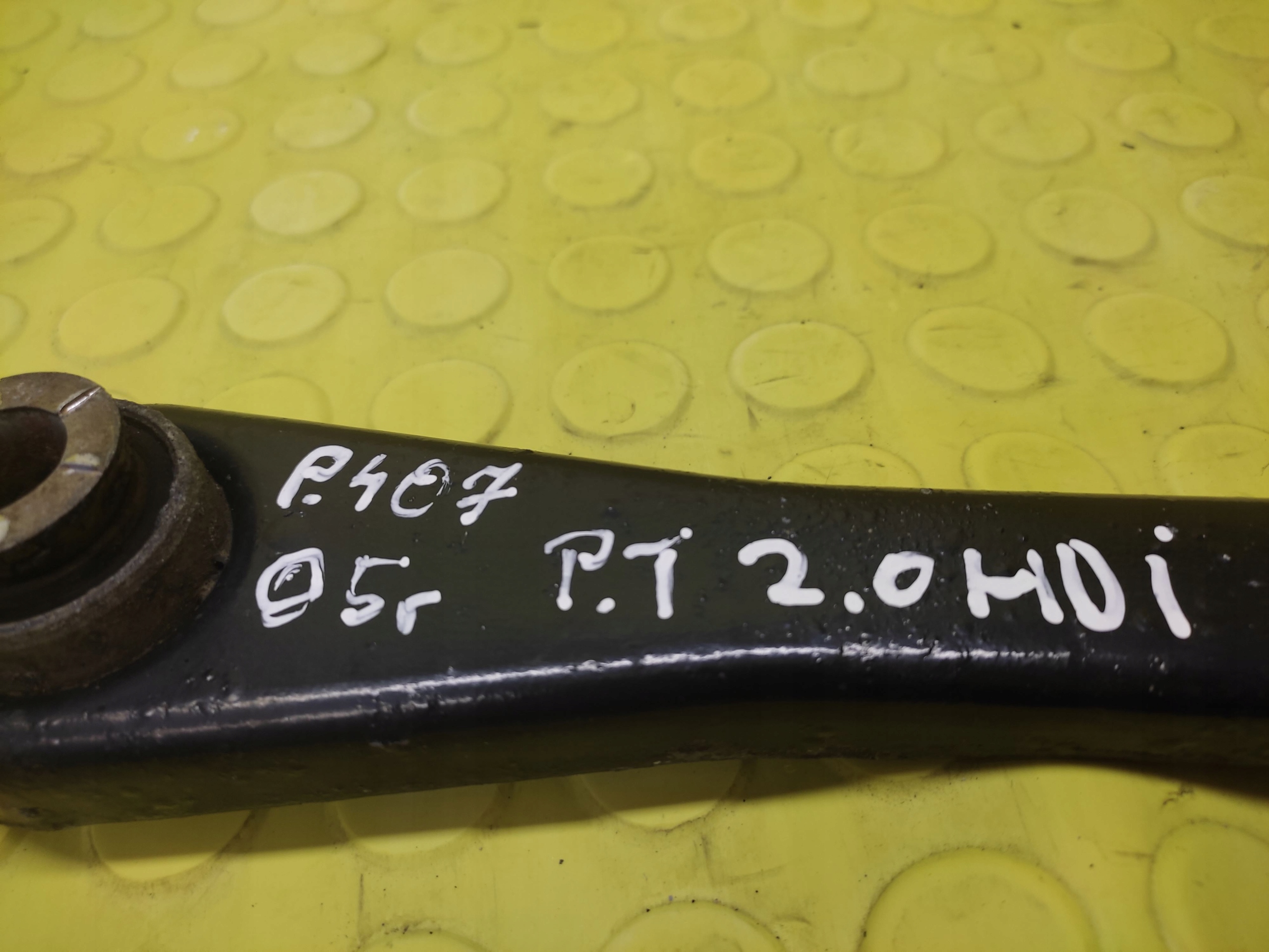 PEUGEOT 407 2.0 HDI Querlenker rechts heck