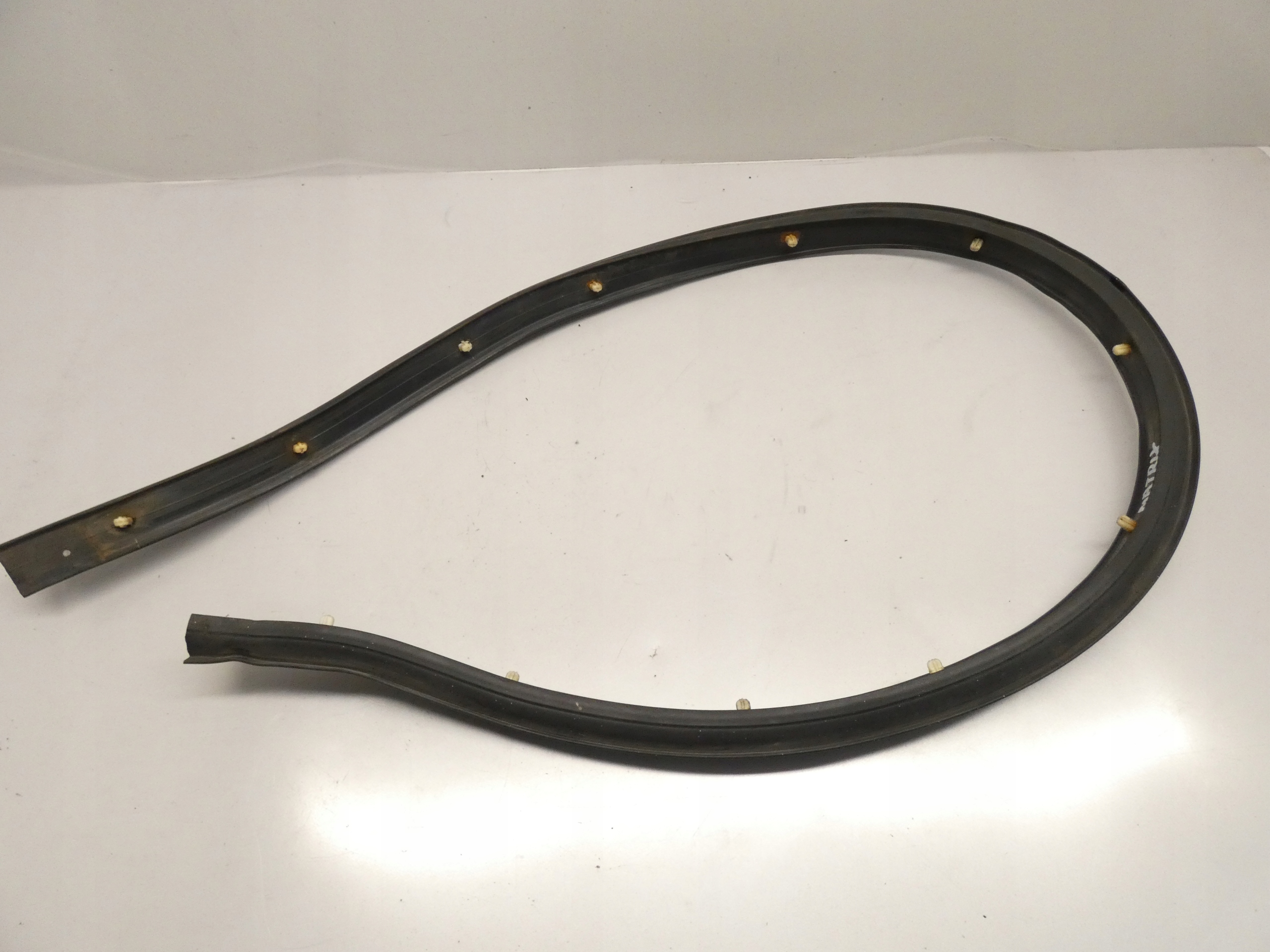 Joint du capot HYUNDAI MATRIX 01-10