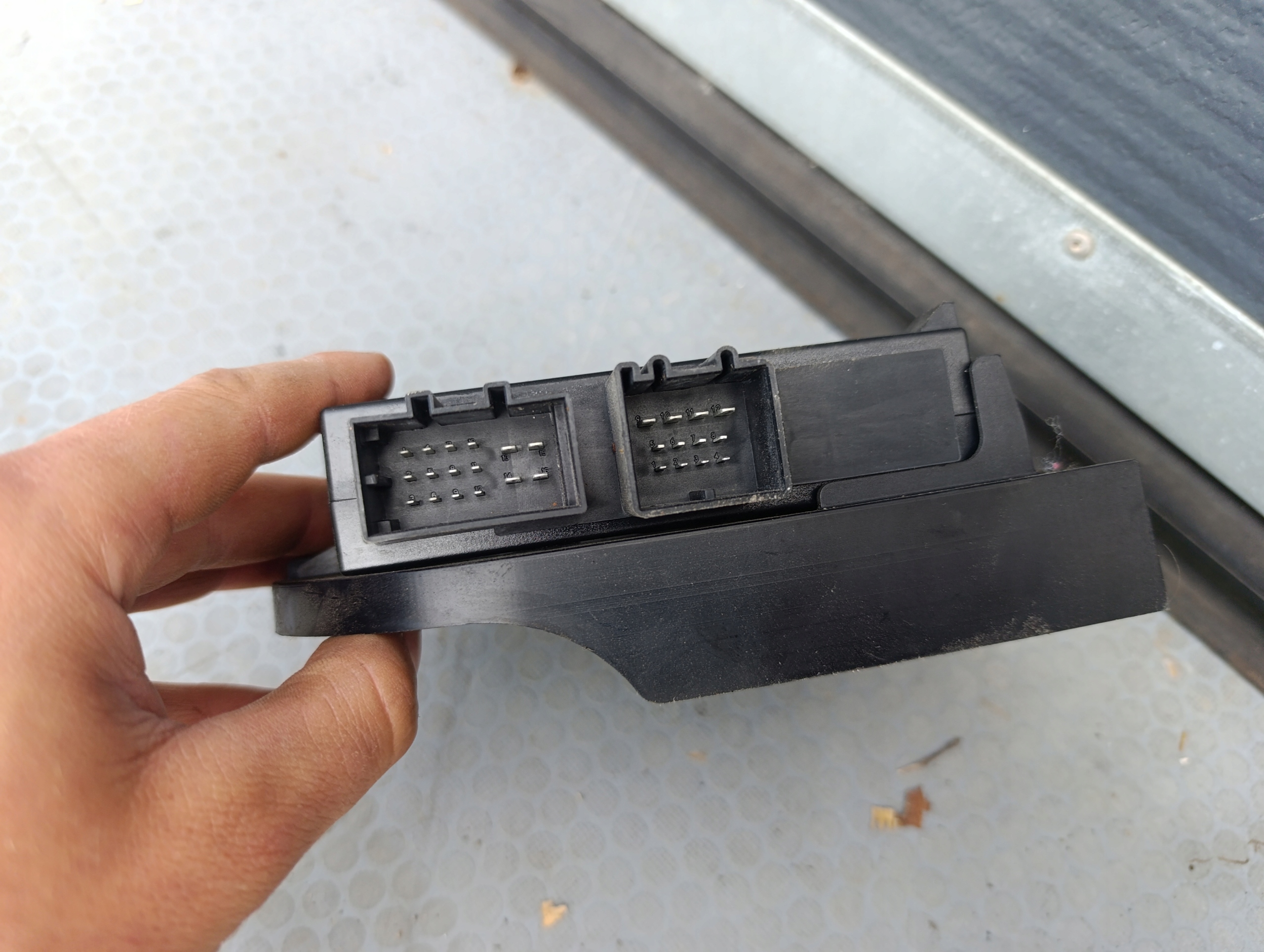 VW T5 module control unit HAKA 1K0907383F