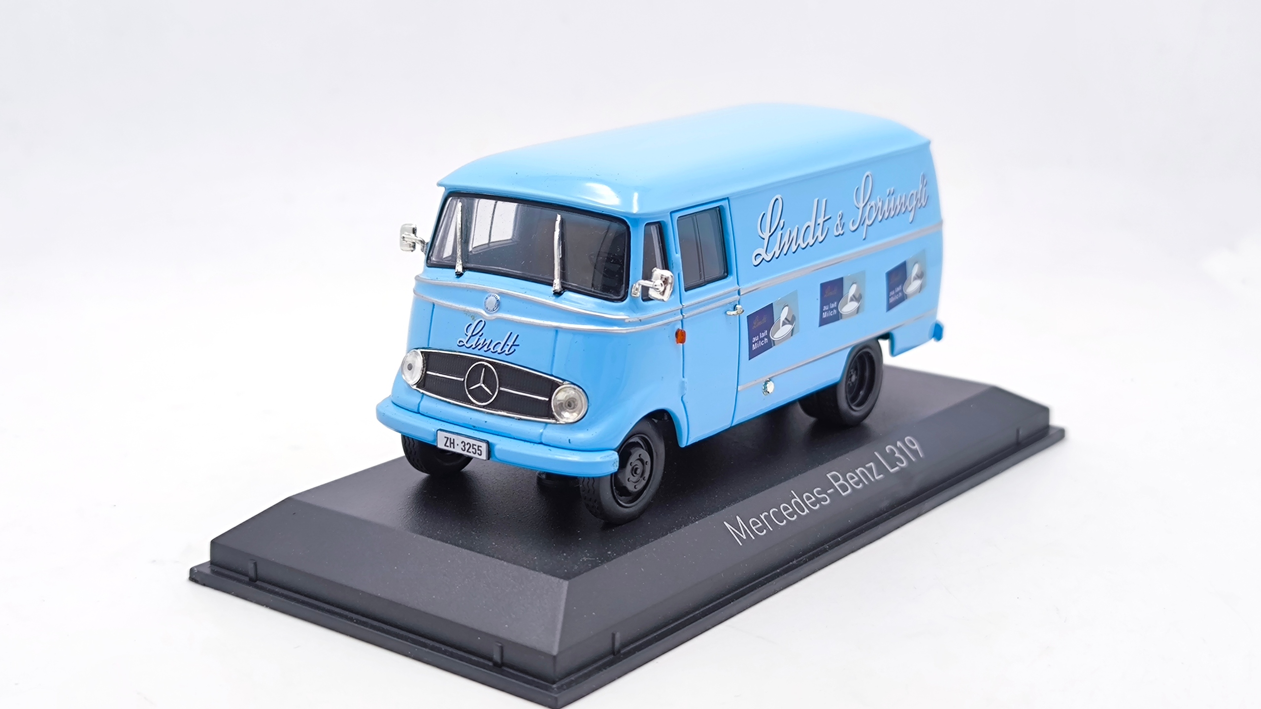 Mercedes Benz L319 1957 Lindt & Sprung Li Norev 1:43 351144