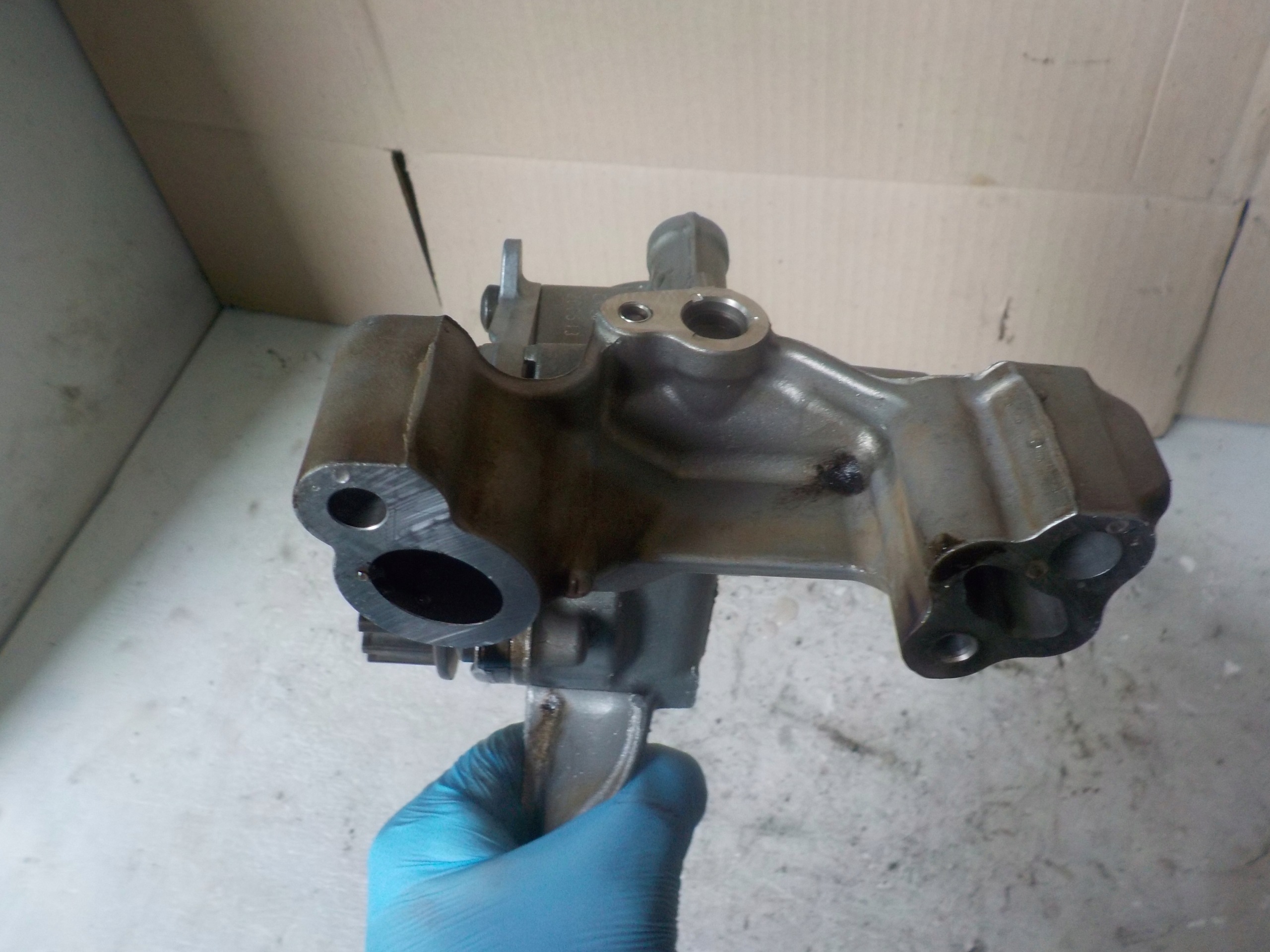 FORD FIESTA MK7 ölpumpe CM5G-6600-DC