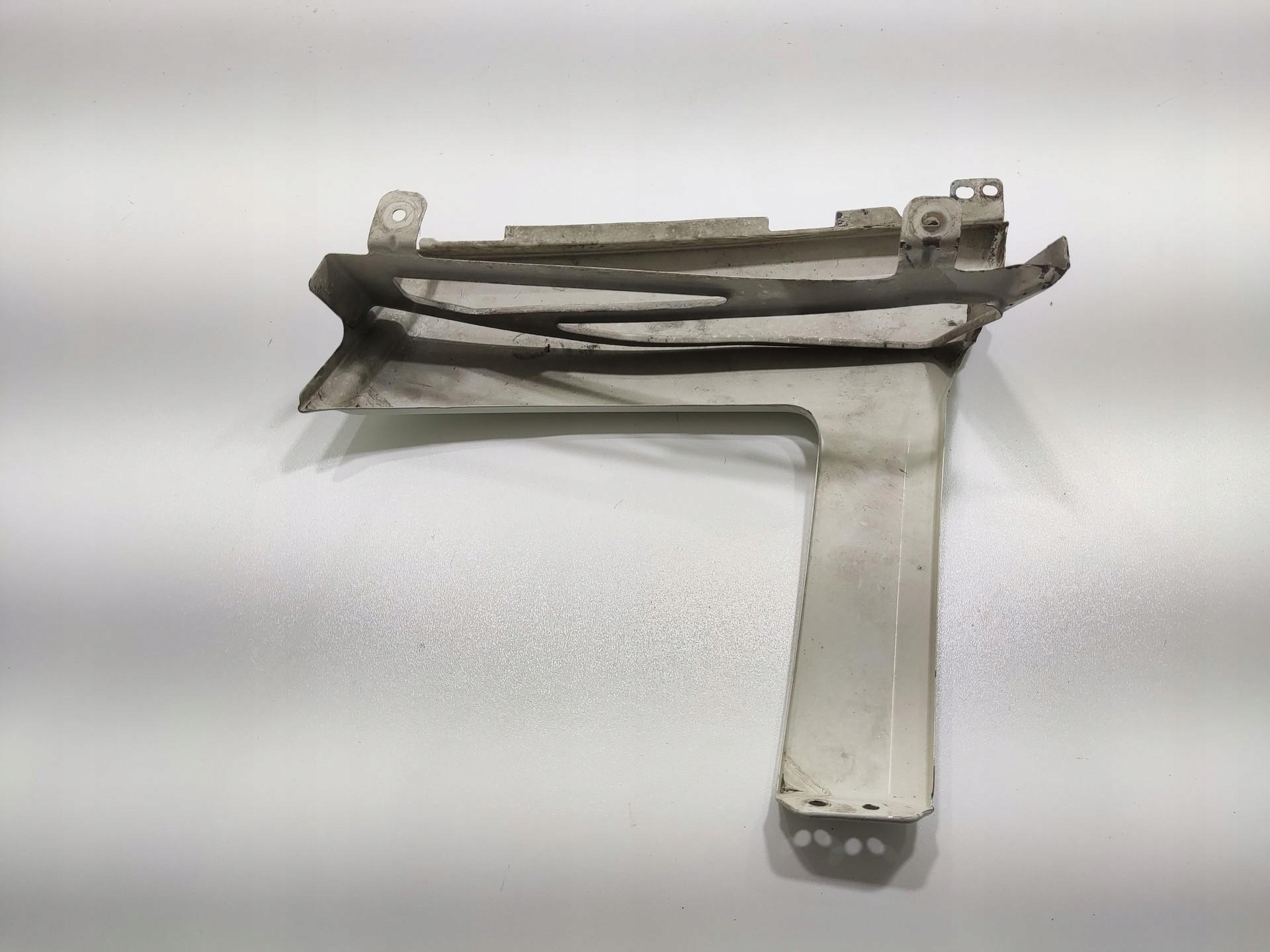 lišta levá pod LAMPE předek VOLKSWAGEN CRAFTER a 2006-2011