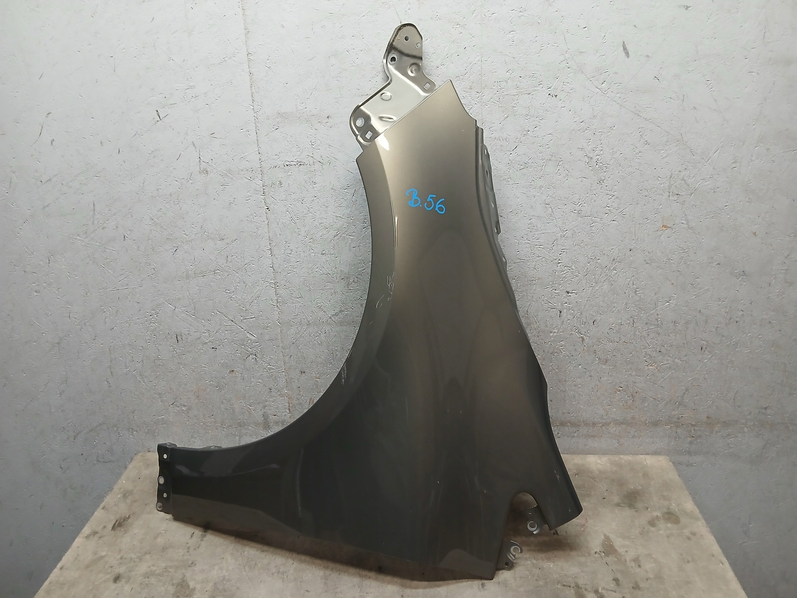 fender front left TOYOTA COROLLA E21 HB KOMBI