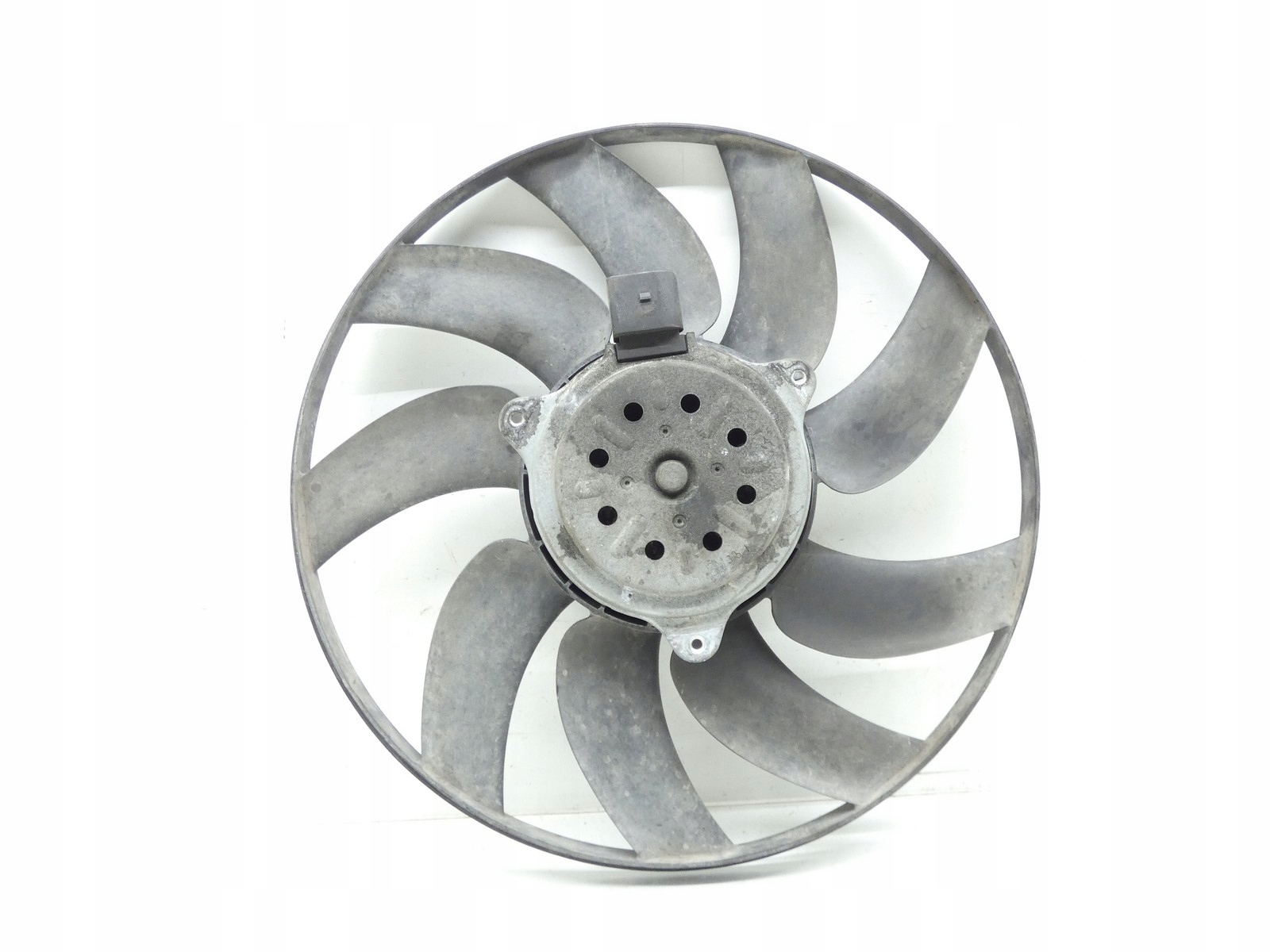 ventilátor vrtule chladiče AUDI A4 B8 A5 8T Q5 8R 993454J