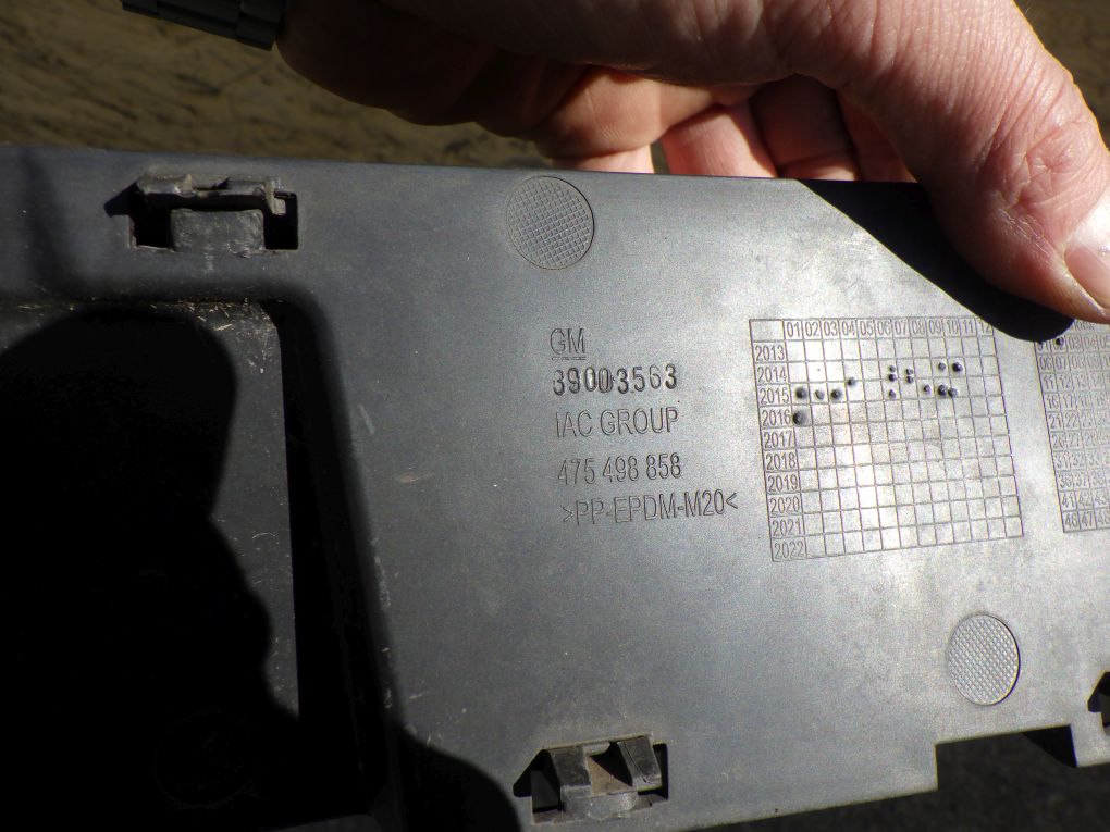 OPEL CORSA E 15- grid of a bumper front