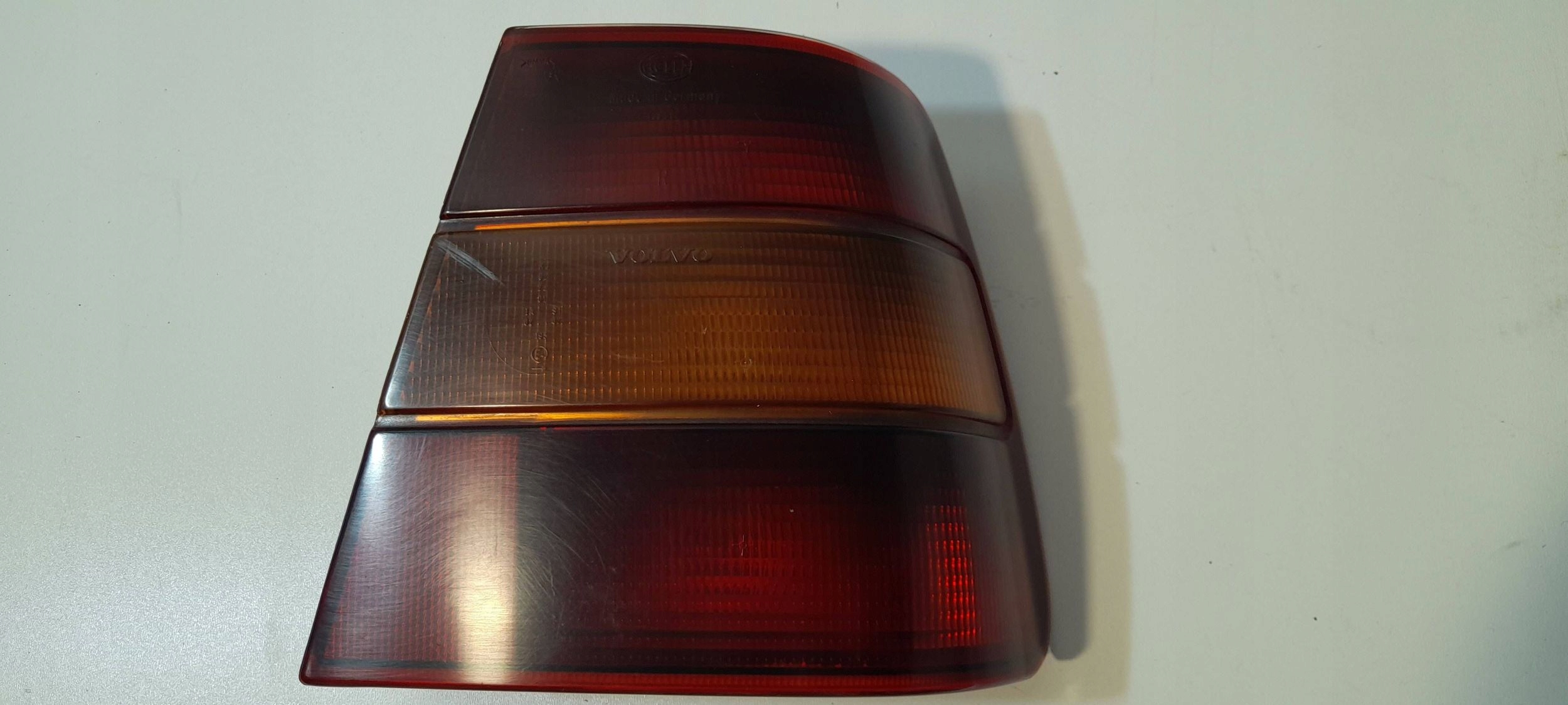 Volvo 940 / 960 light rear right 138610 (R487)