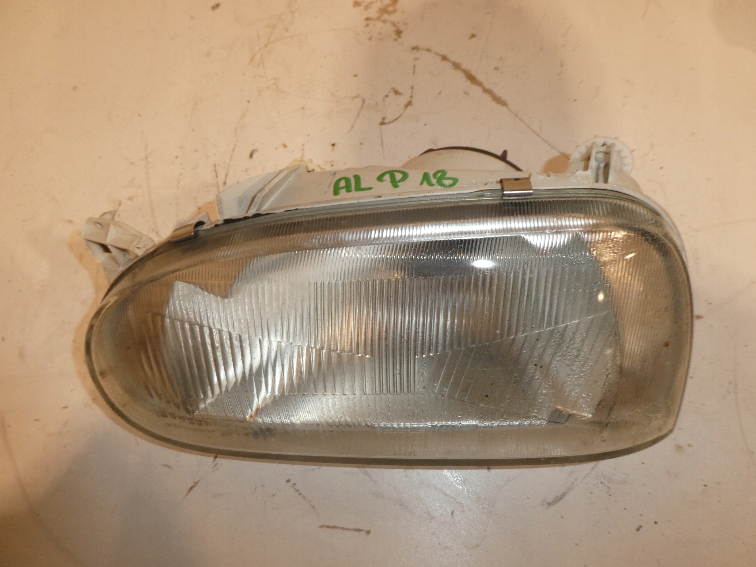light front left VW GOLF III