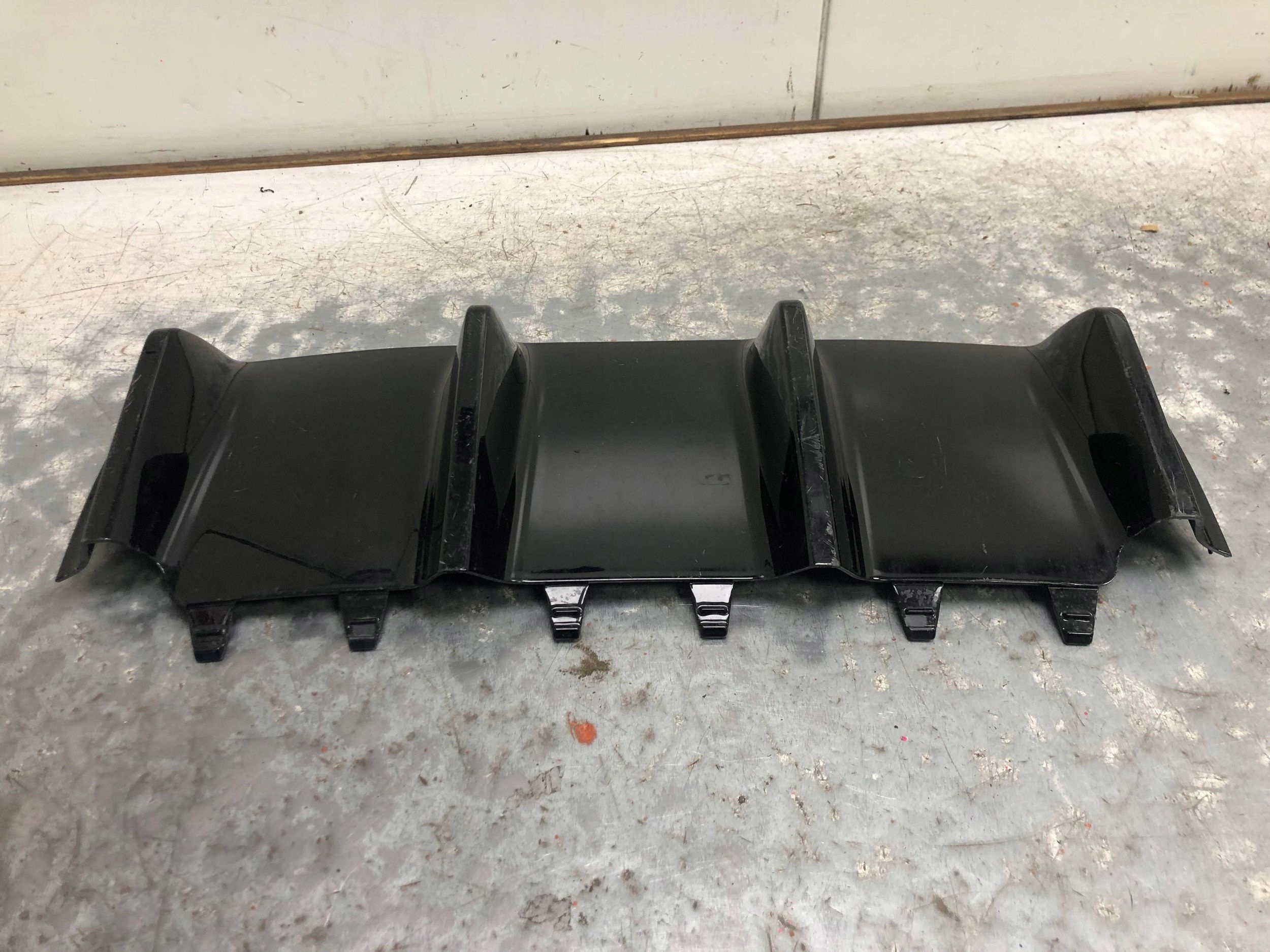 diffusore accessori Paraurti posteriore MERCEDES W206 AMG A2068854803