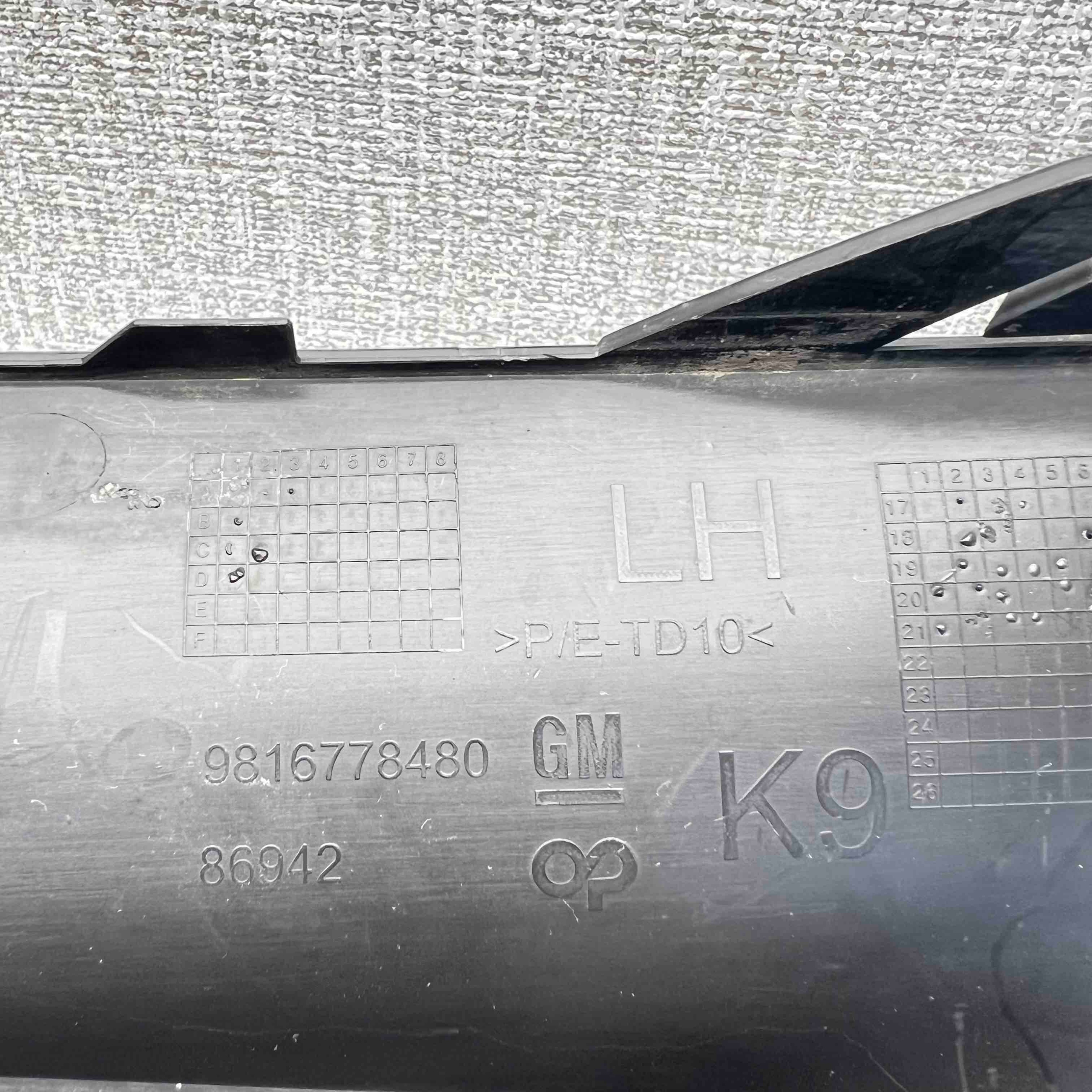 OPEL COMBO E LIFT 2018-> grid of a bumper left front 9816778480