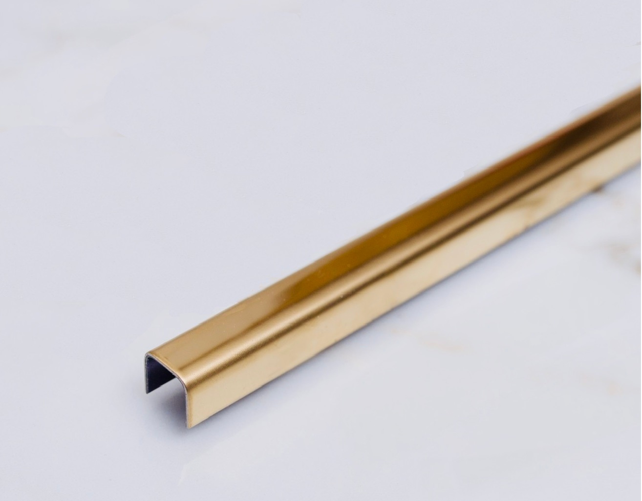 LISTWA DEKORACYJNA ZŁOTA C 10mm STAL NIERDZEWNA