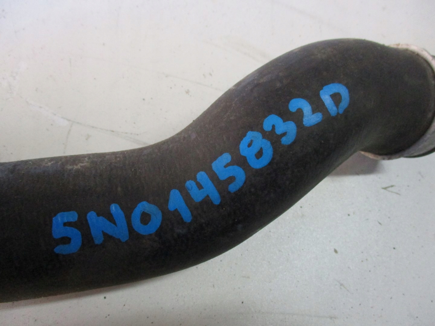 trouba hadice intercoolera 5N0145832D