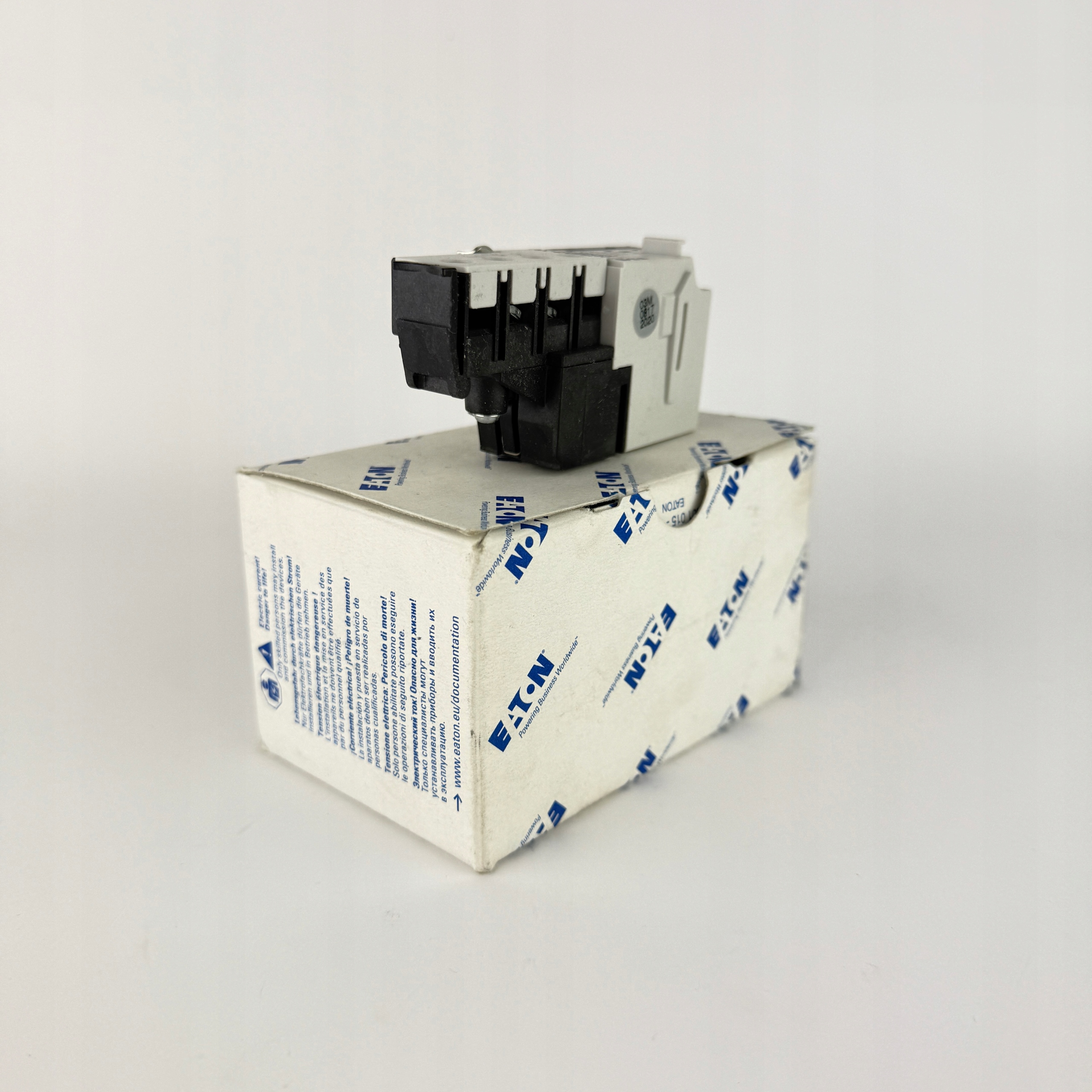 Eaton NZM2/3-XU208-240AC NZM2.3-XU 208-240V Ac
