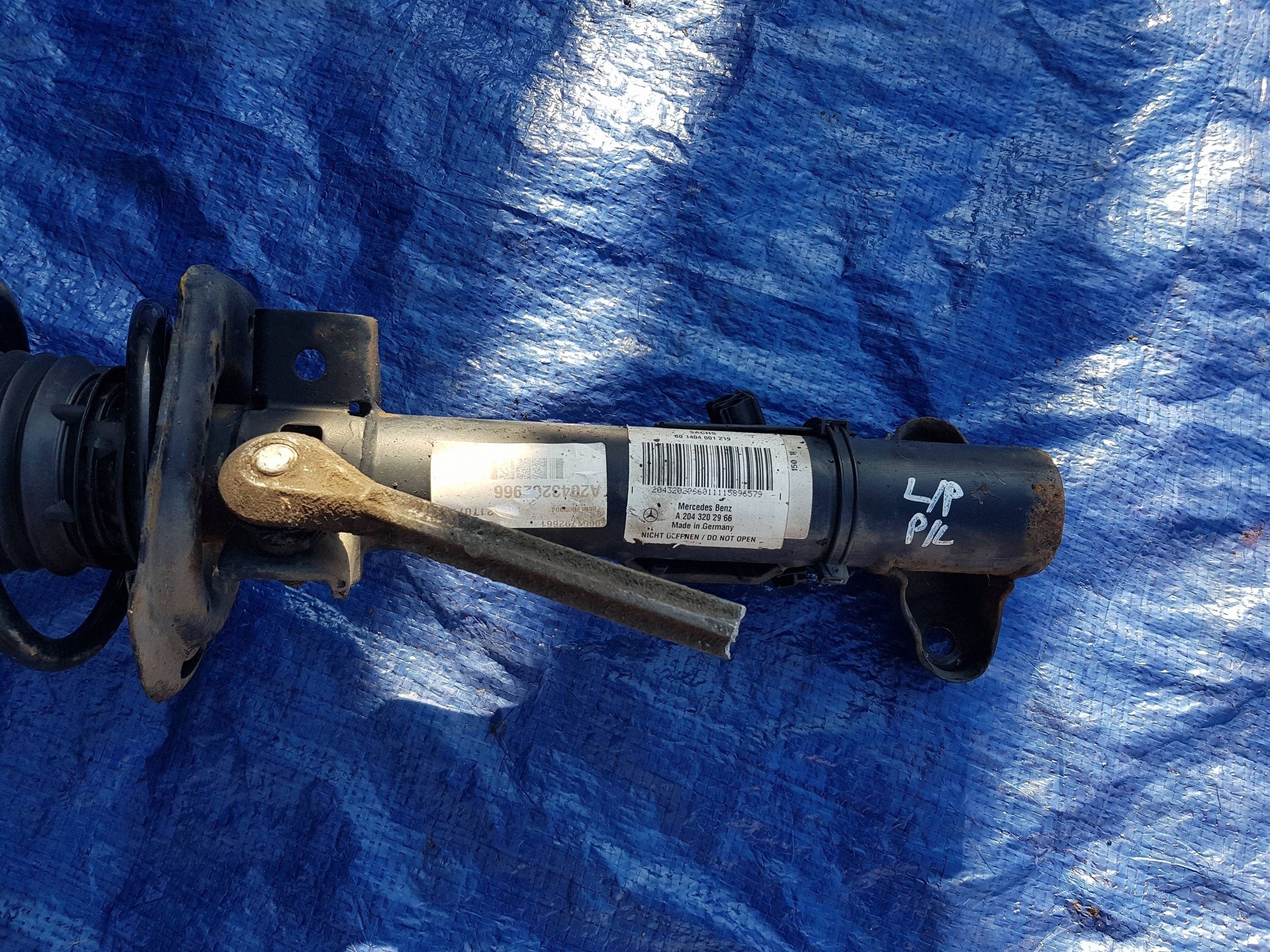 shock absorber front left right MERCEDES W204 2043202966