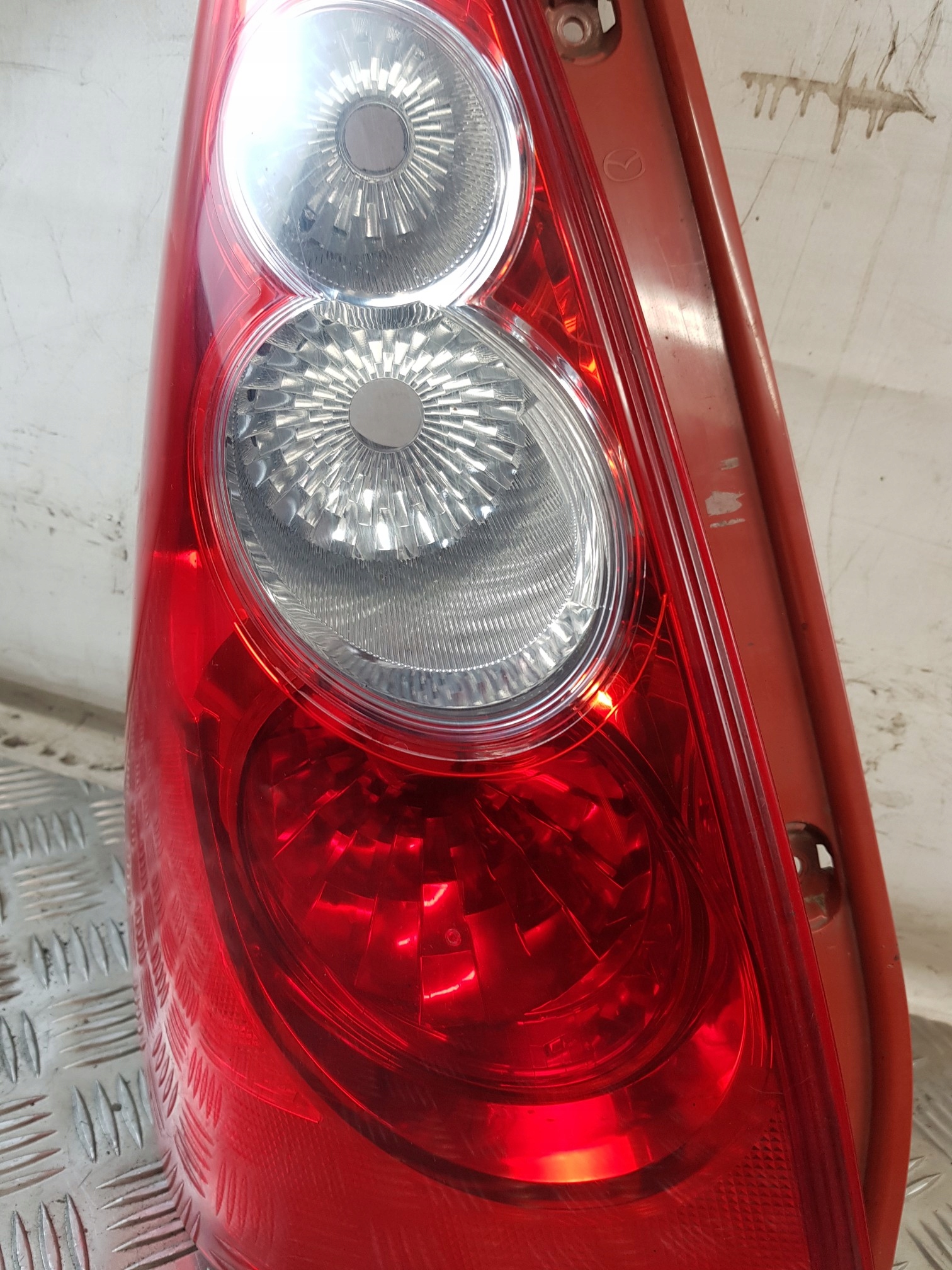 light left rear part P4830L MAZDA 5 06R- EUROPA