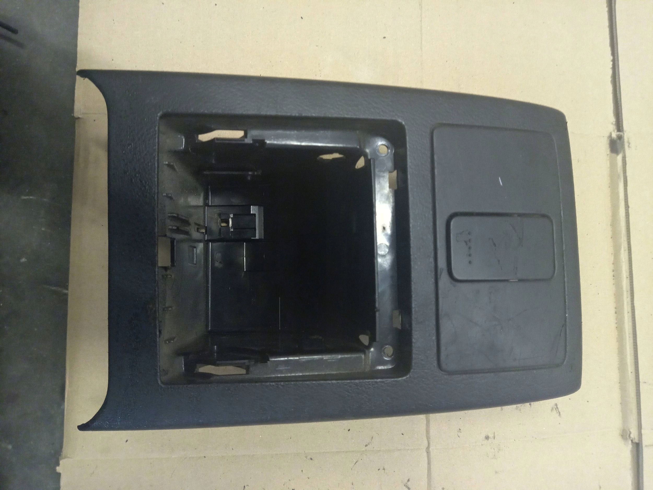 Popielniczka Volkswagen PASSAT B5.5 3b0867962c