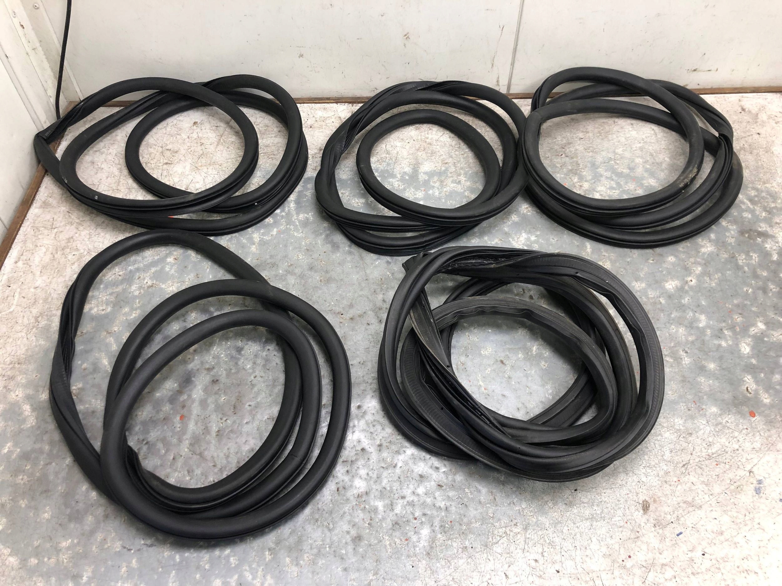 Dichtsatz Tür KOMPLET JEEP COMPASS II 68242106