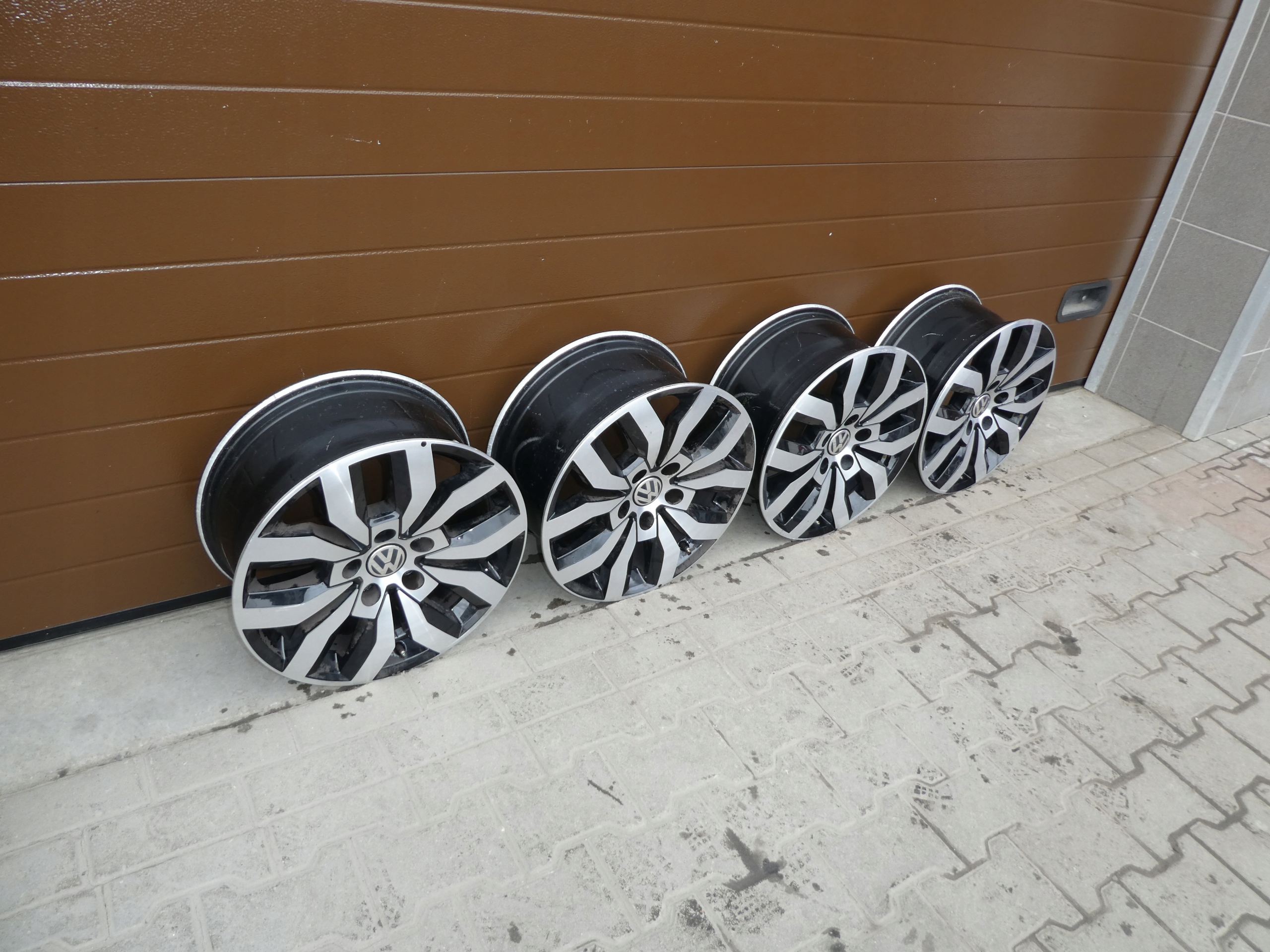 discs VW CARAVELLE T5 T6 AMAROK 17 2H0601025T