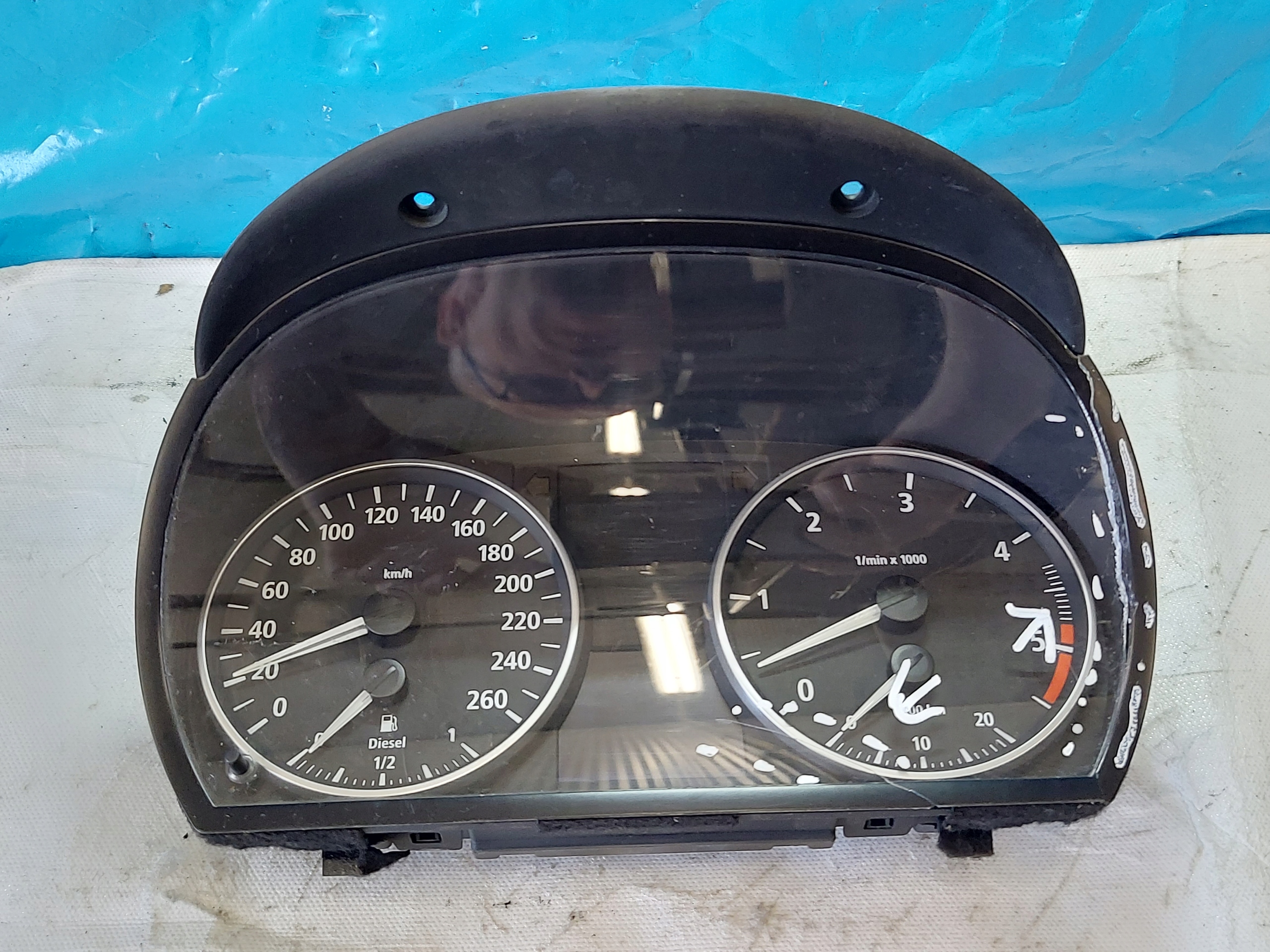 dials clock BMW 3 E90 318D 641051078