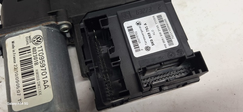 mini motor windows left front SKODA OCTAVIA II 5K0959793A