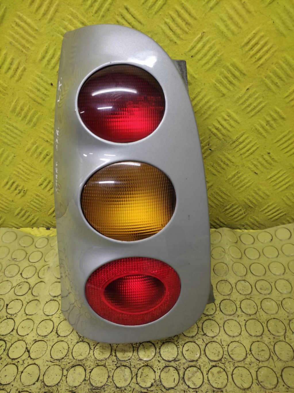 SMART FORTWO light left rear part 253041L