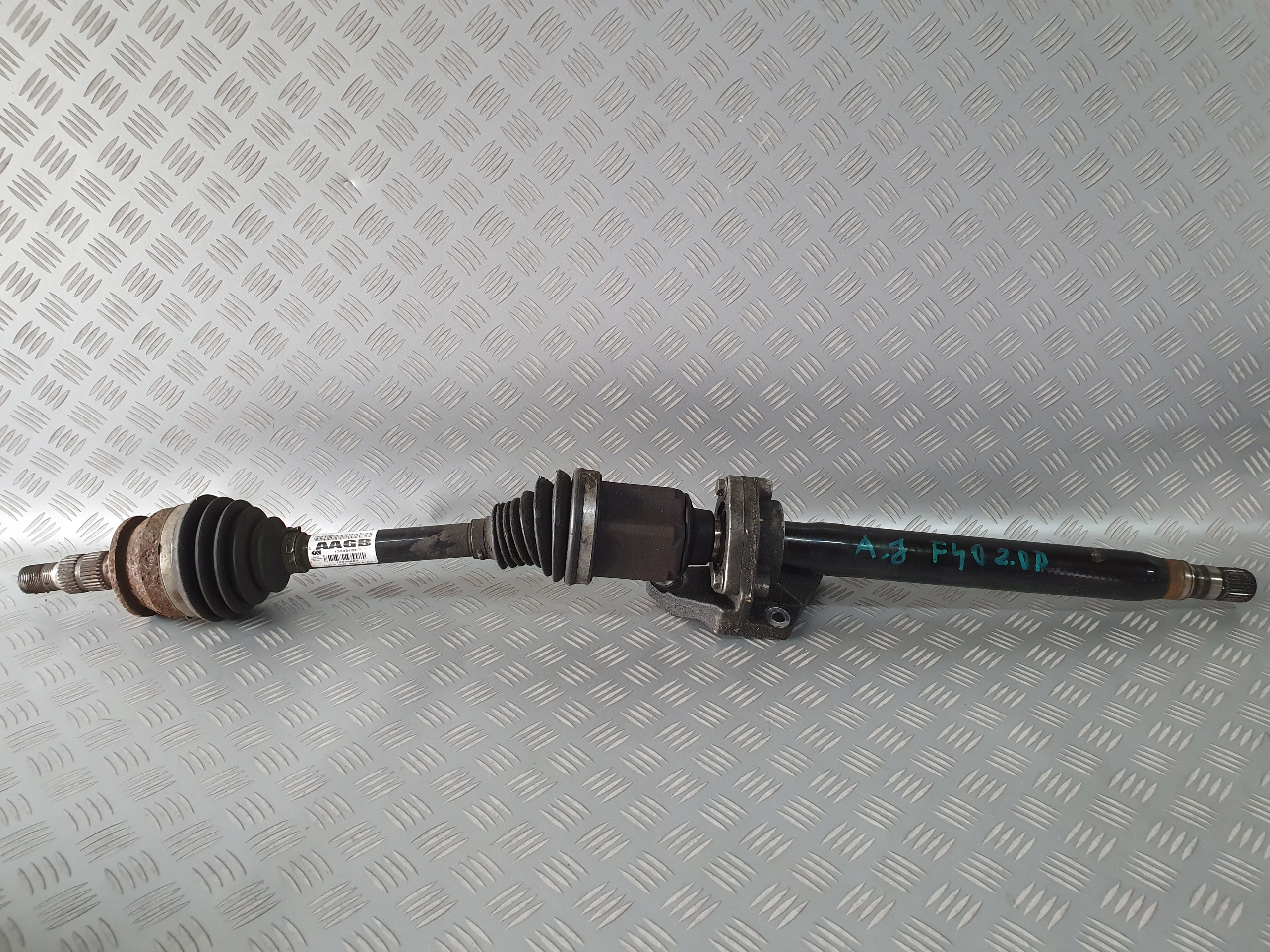 ПОЛУОСЬ ПРАВЫЙ OPEL ASTRA J 2.0 CDTI 13335157 AAGB