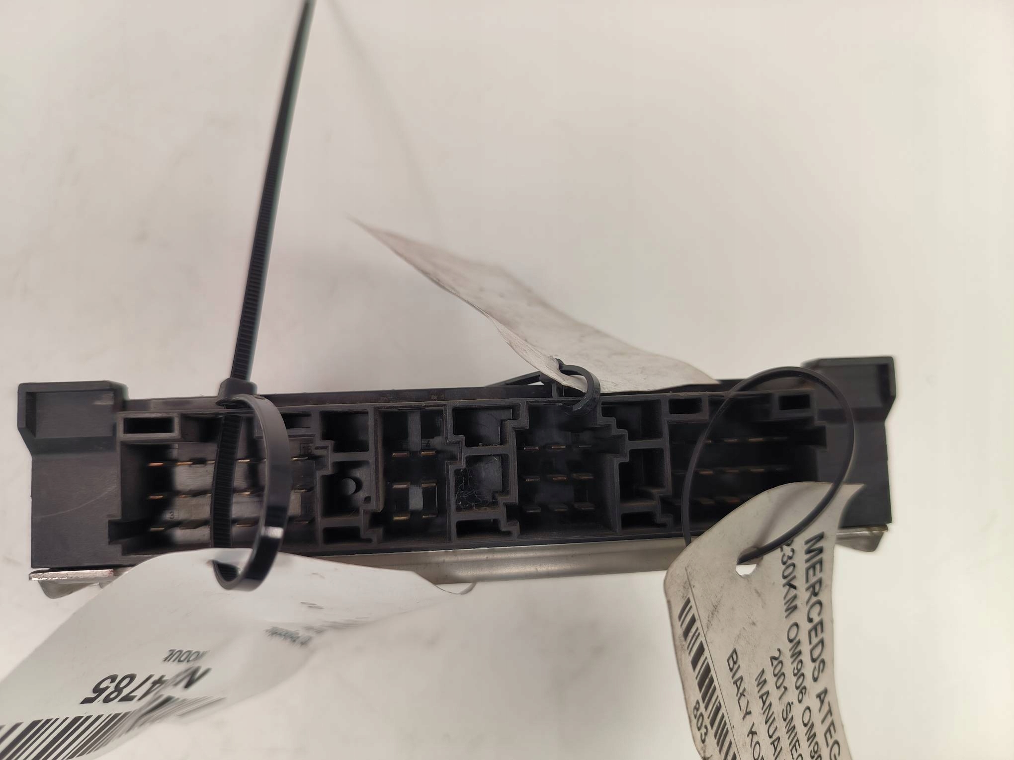 Computer DES MOTORS ECU 9425840038 MERCEDES ATEGO