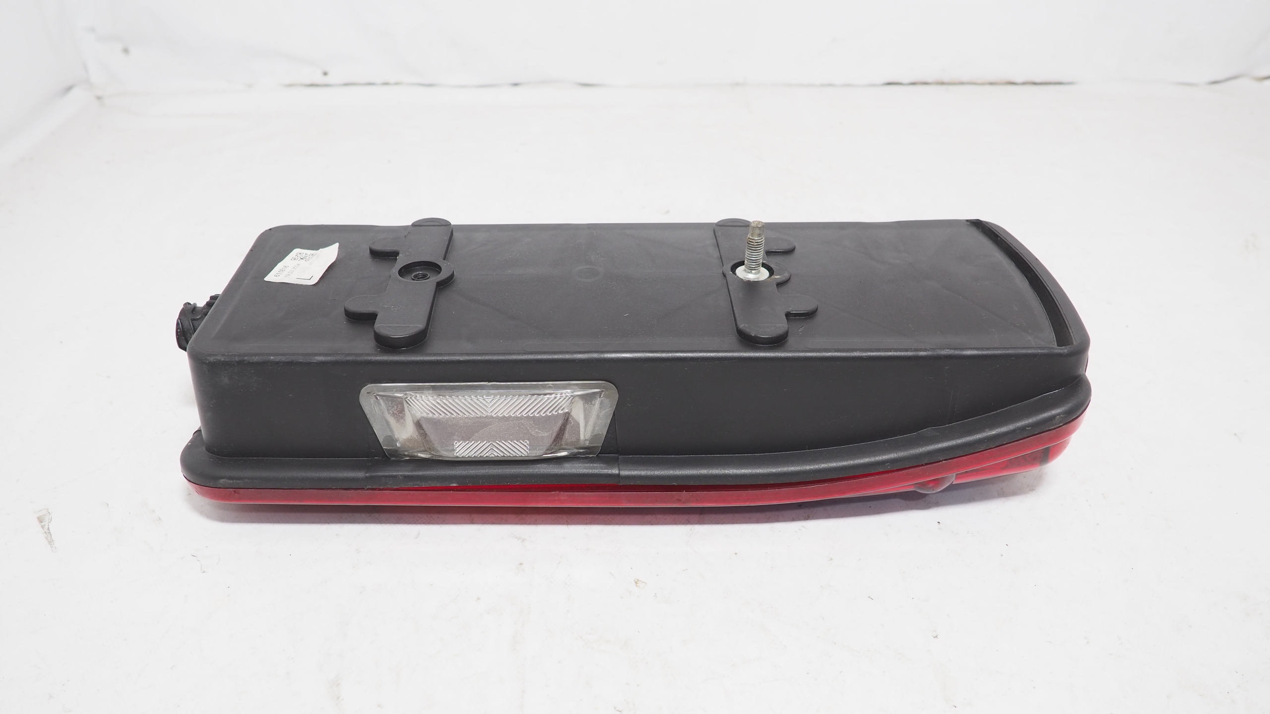 Mercedes VW Man Iveco light left rear part