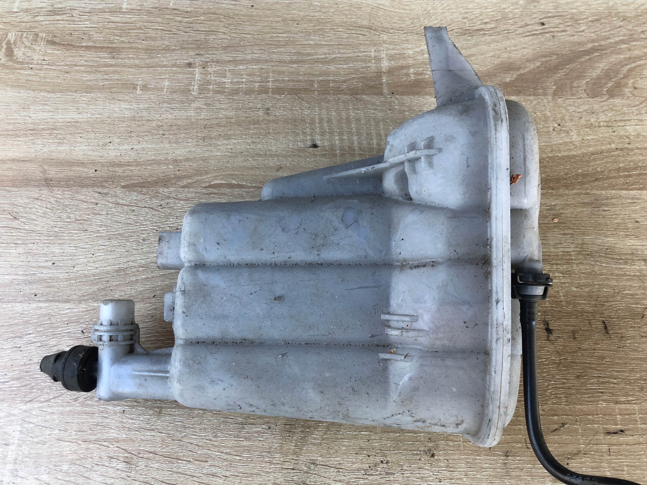 Réservoir eau AUDI A4 B8 8K0121403Q