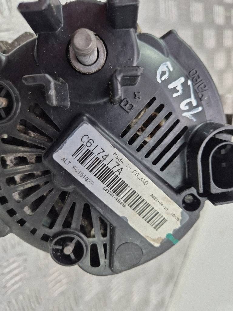 Mercedes E250 CGI W212 Alternator A0009067902 M271.860