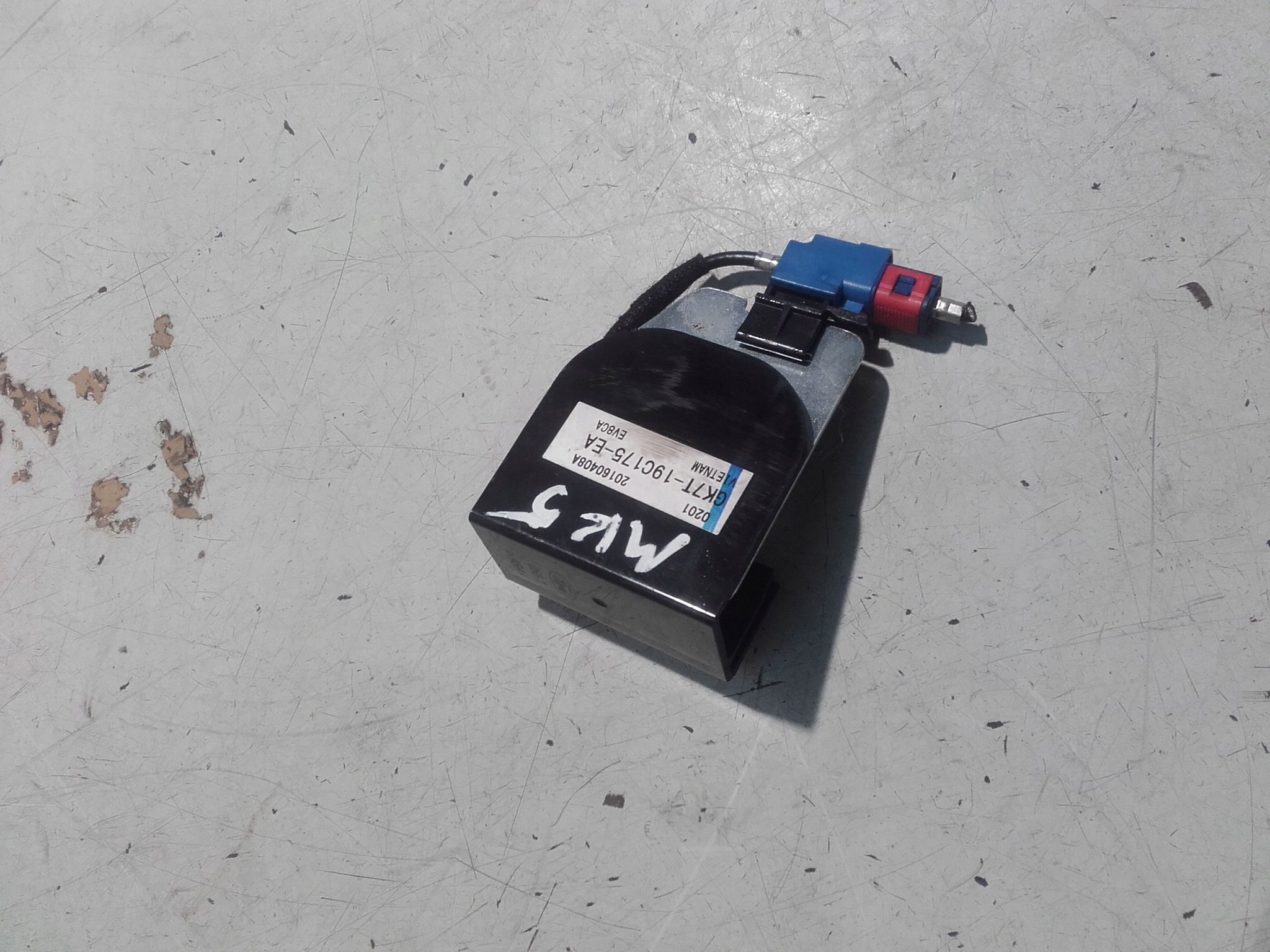 FORD MONDEO MK5 GPS АНТЕННА GK7T-19C175-EA