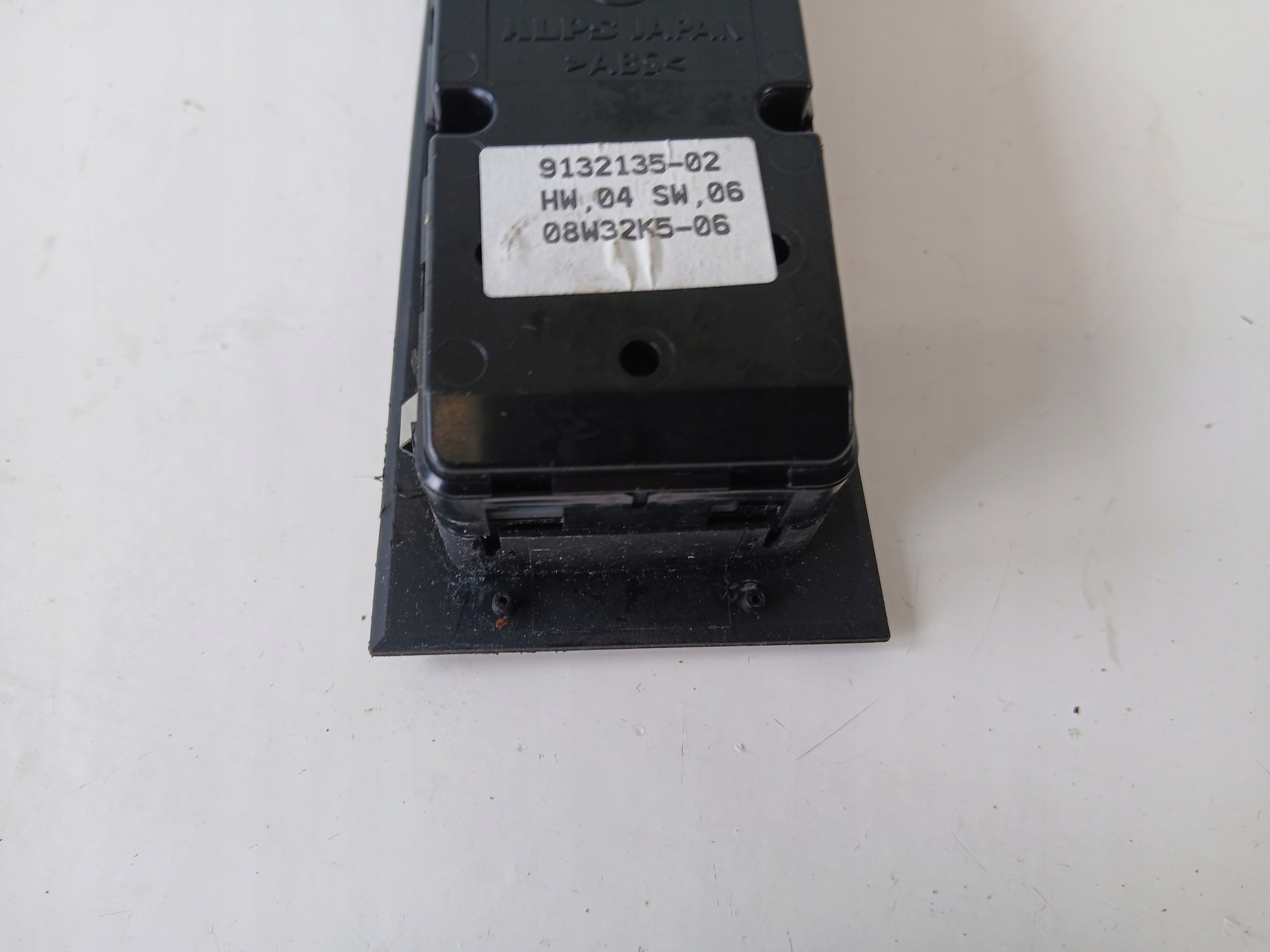 BMW E90 E91 PANEL vitre gauche avant 9132135