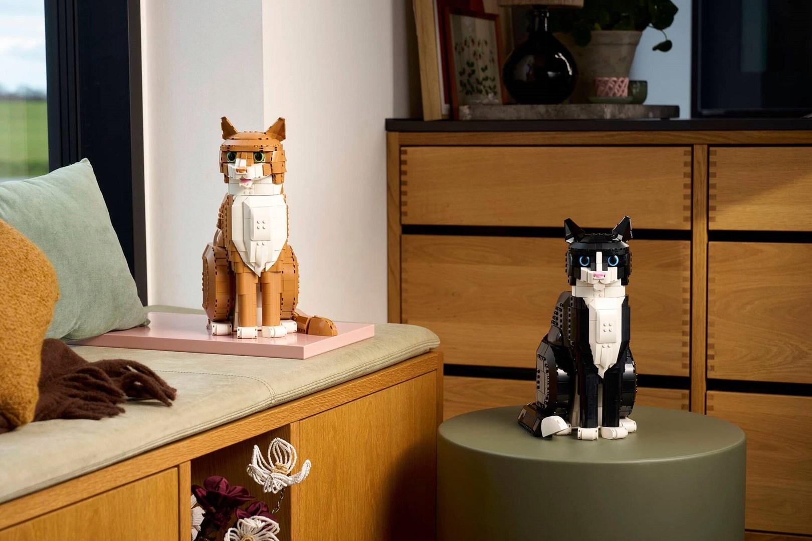 LEGO Ideas 21376 - Рудий кіт. Мінімальний вік 18 років.