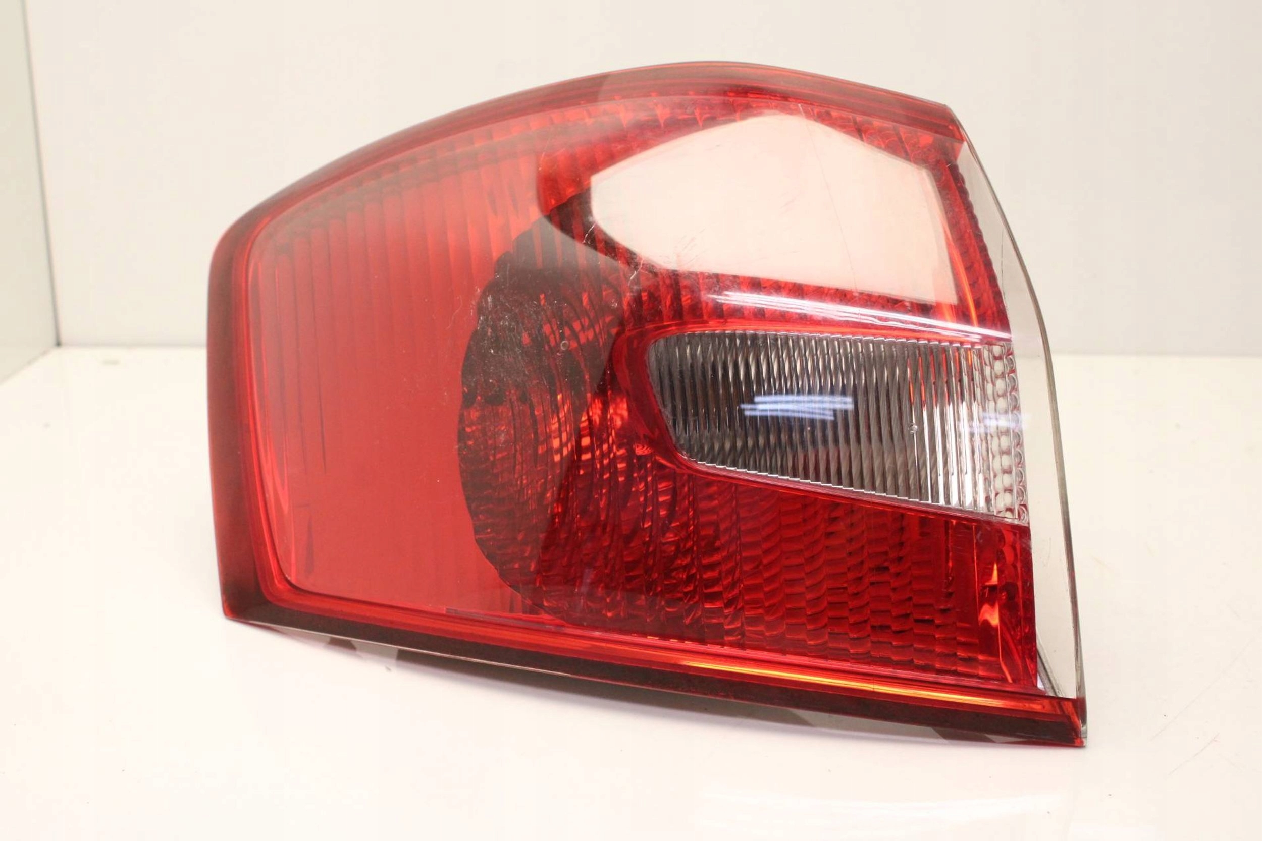 FORD KUGA MK1 08R- LAMPA LEWA TYLNA LEWY TYŁ