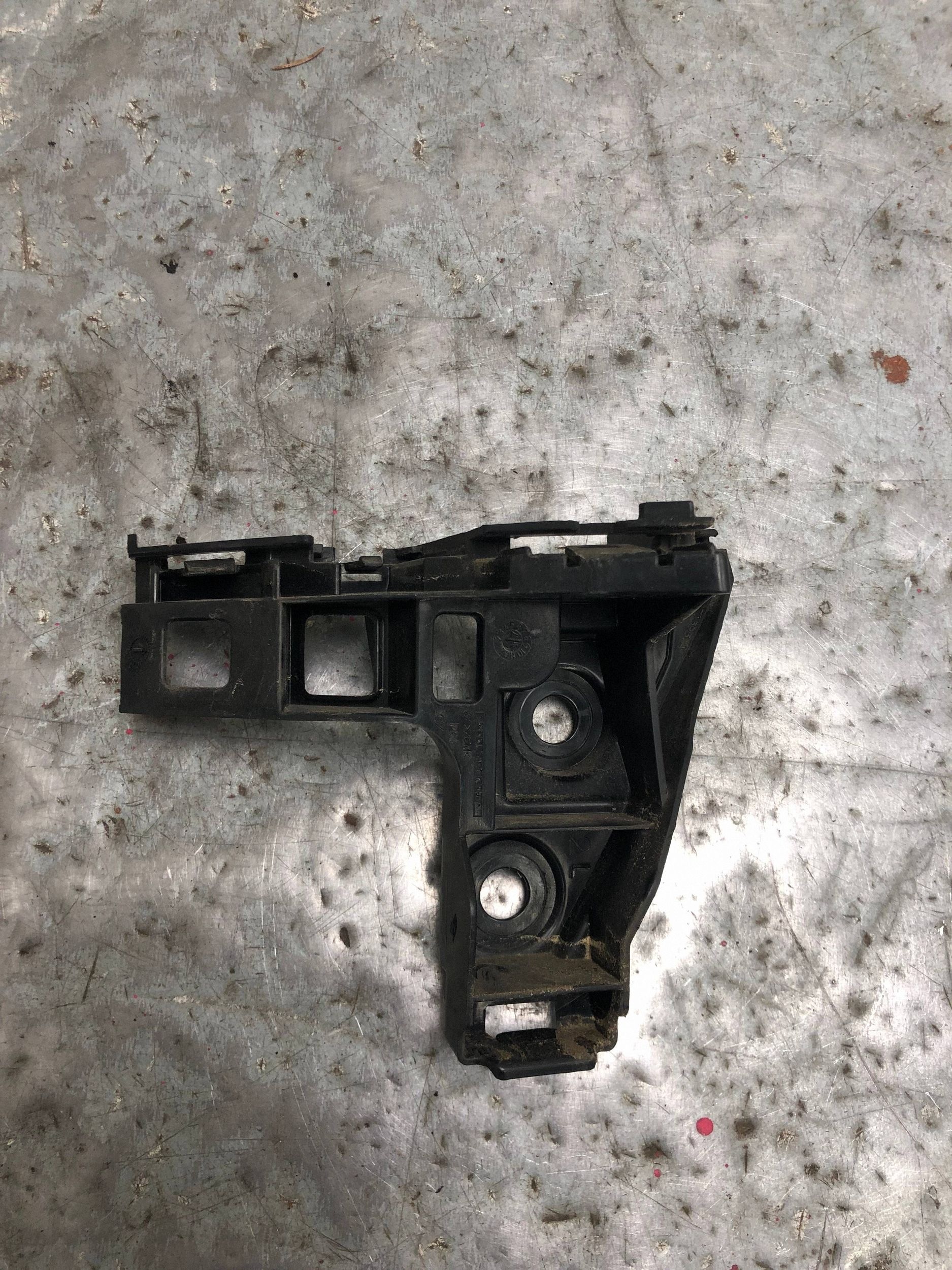 bumper bracket left rear part VW GOLF VII LIFT HB 5G6807393A