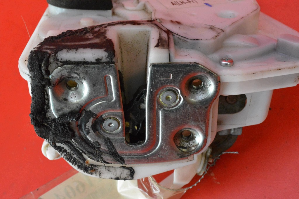 lock door left front front USA 5421813-A MAZDA 6 2 II GH 07-12