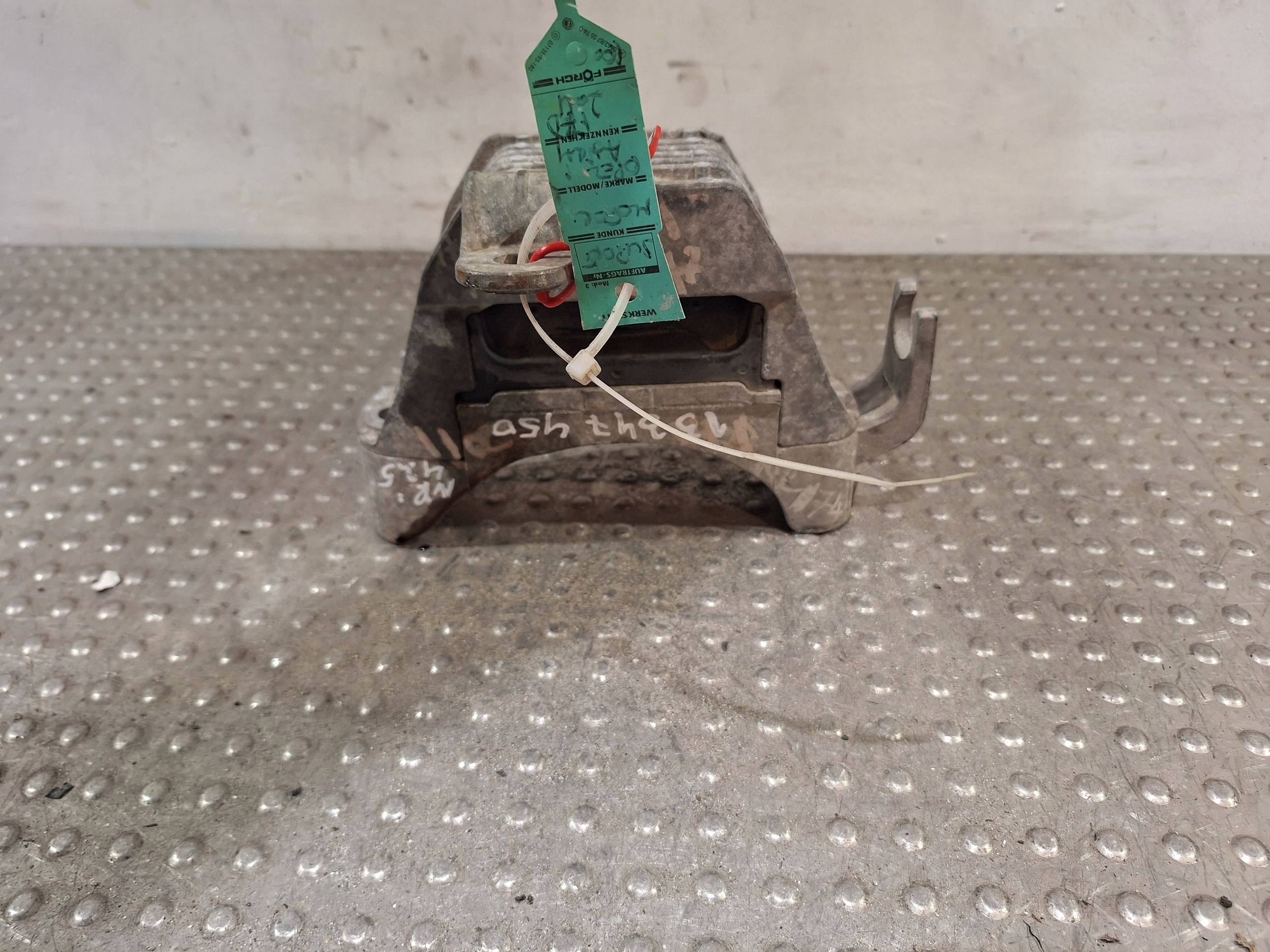 holder engine mount 13347450 OPEL ASTRA J 1.6 CDTI 12
