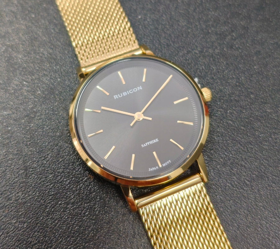 Dámské hodinky Rubicon na náramku RNBD88 zlaté/černé s obalem