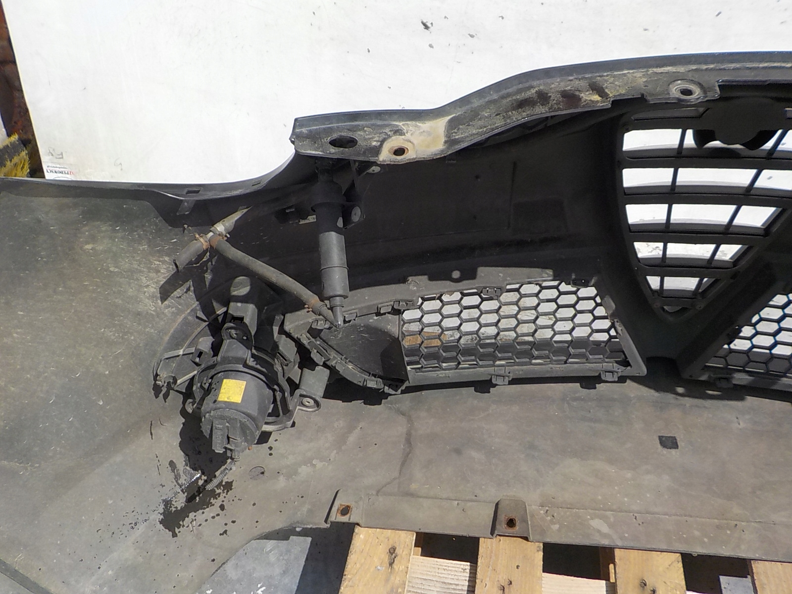 698 ALFA ROMEO MITO XSENON washers bumper front front